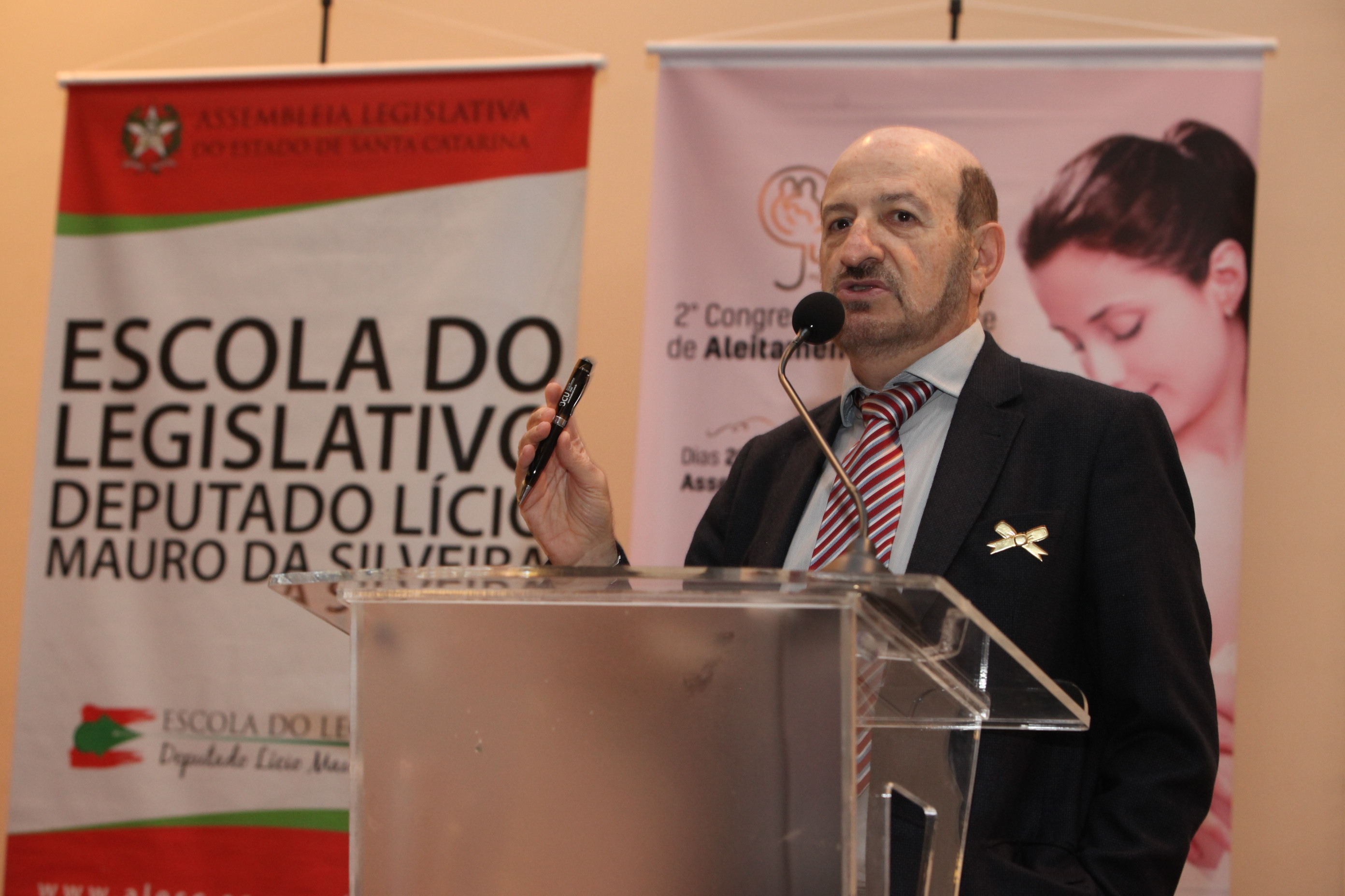 Dr. Cecim El Achkar - médico pediatra.