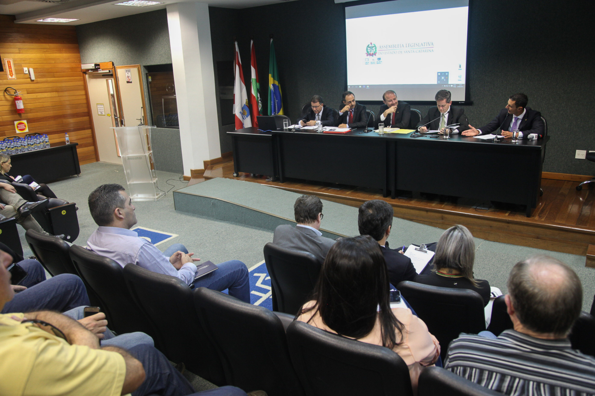 Municípios apresentam reivindicações em reunião do setor naútico na Alesc