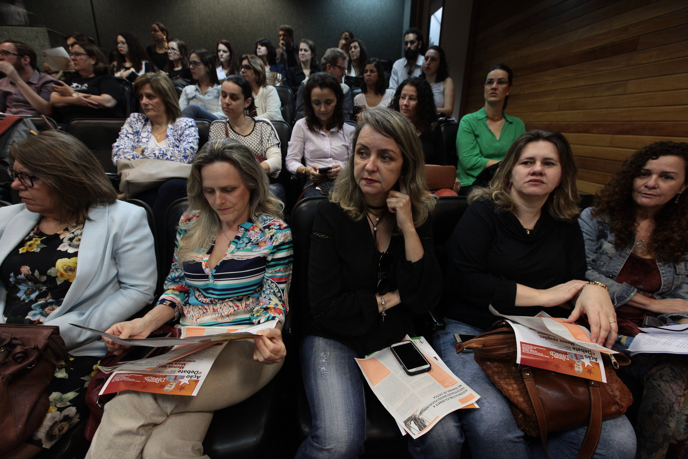 Comissão de Trabalho promove audiência pública para tratar do PLC 14.2/2016 que altera a Lei do Fundo de Reaparelhamento da Justiça.