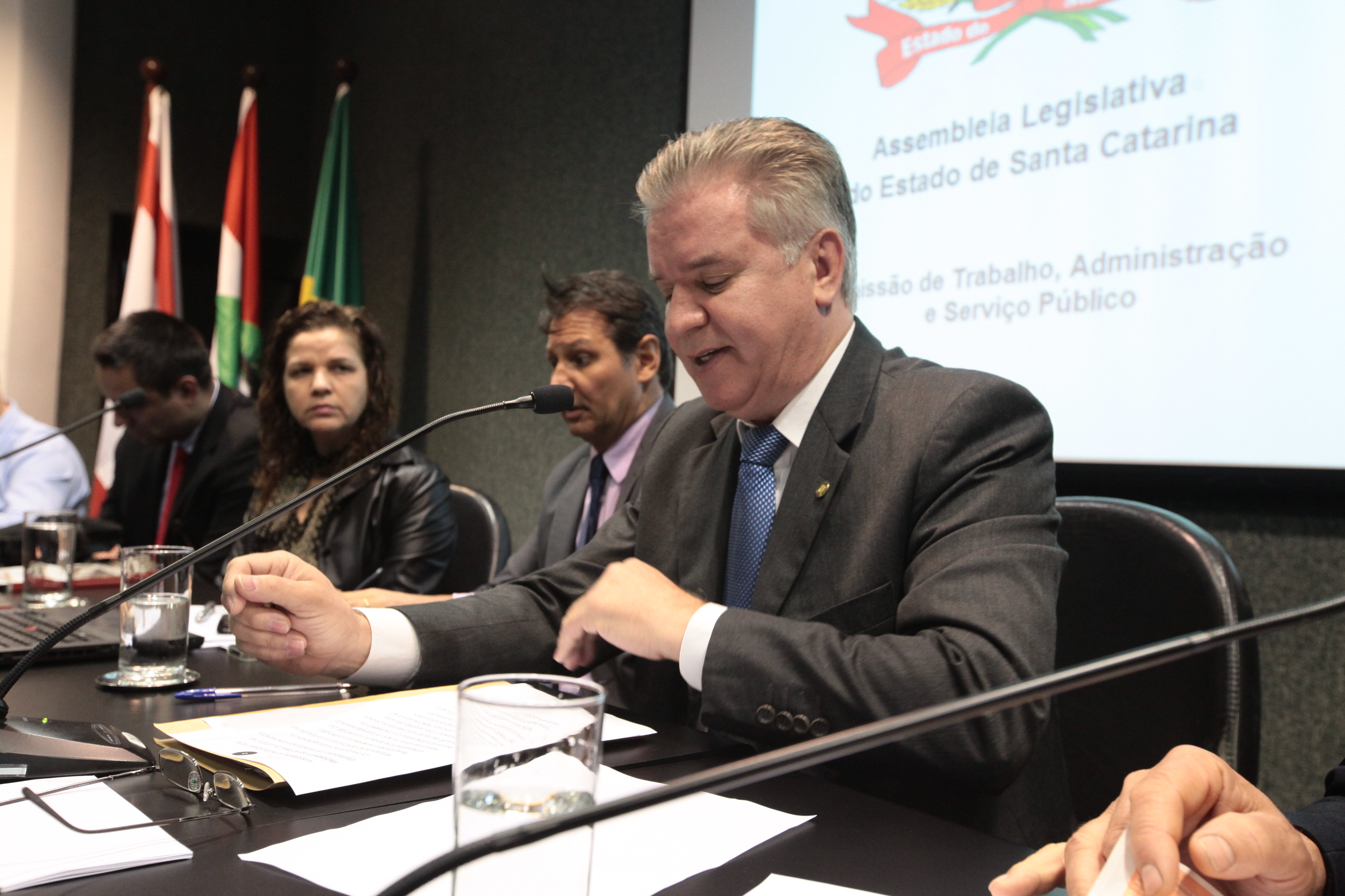 Comissão de Trabalho promove audiência pública para tratar do PLC 14.2/2016 que altera a Lei do Fundo de Reaparelhamento da Justiça.