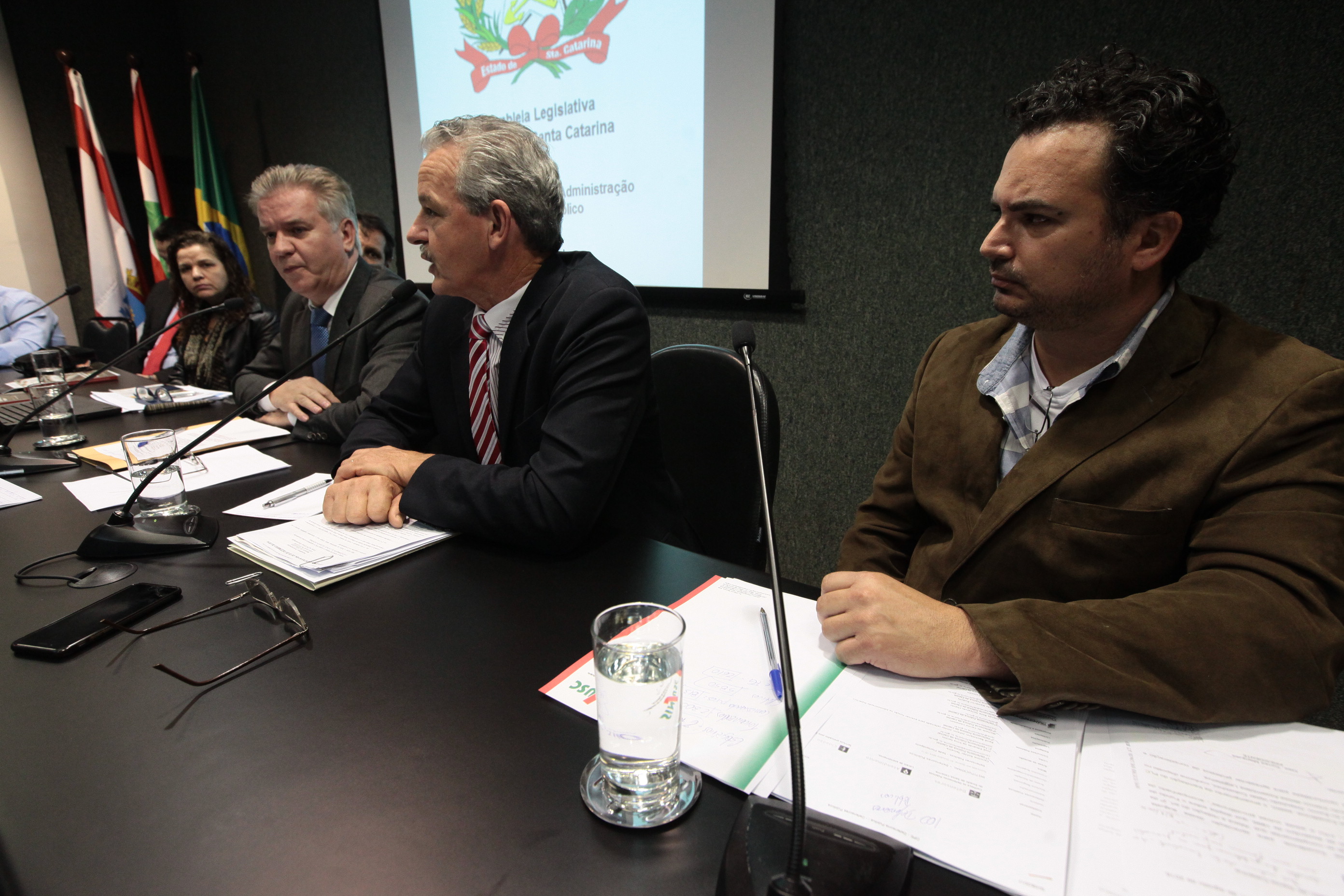 Comissão de Trabalho promove audiência pública para tratar do PLC 14.2/2016 que altera a Lei do Fundo de Reaparelhamento da Justiça.