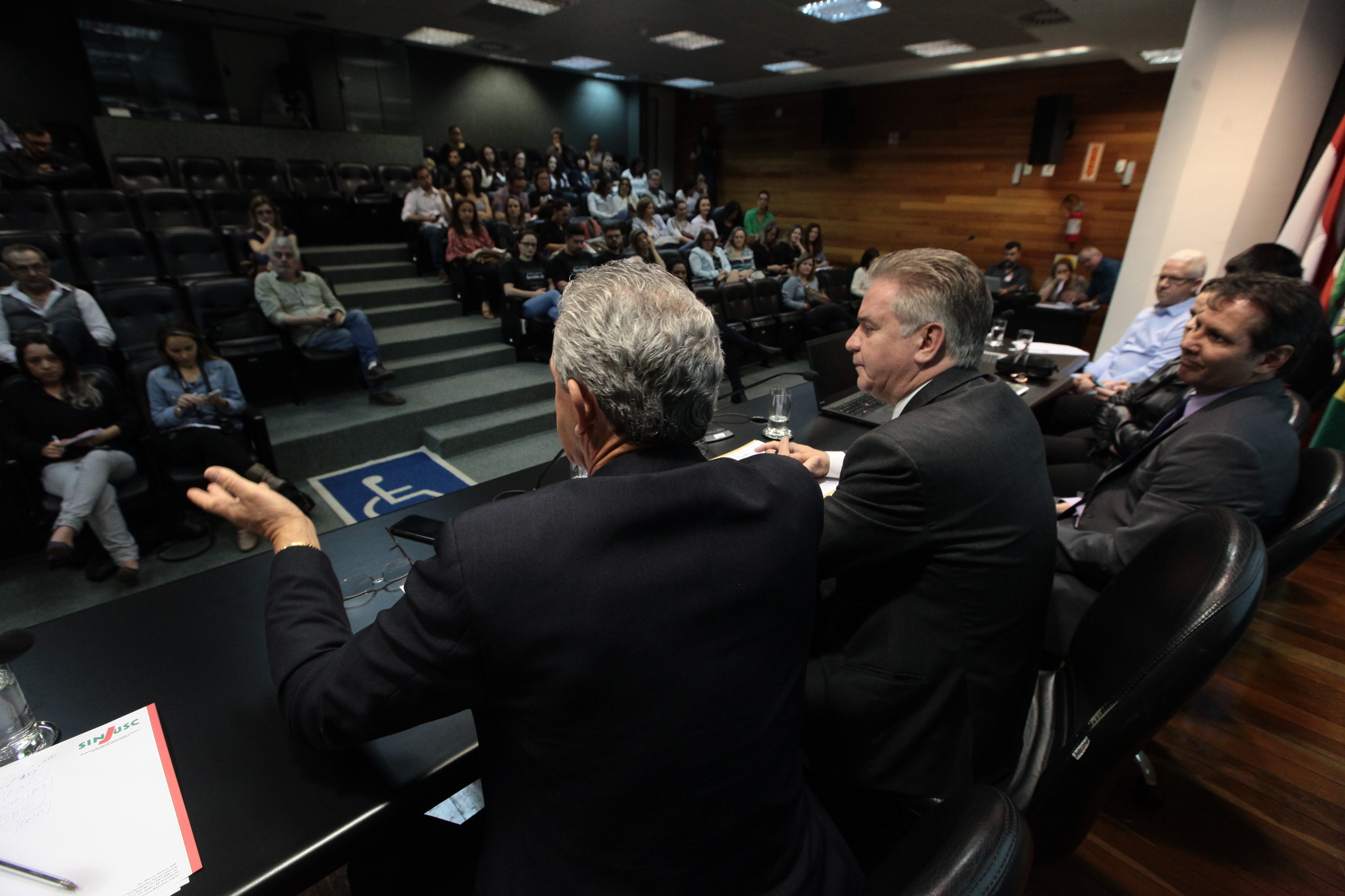 Comissão de Trabalho promove audiência pública para tratar do PLC 14.2/2016 que altera a Lei do Fundo de Reaparelhamento da Justiça.
