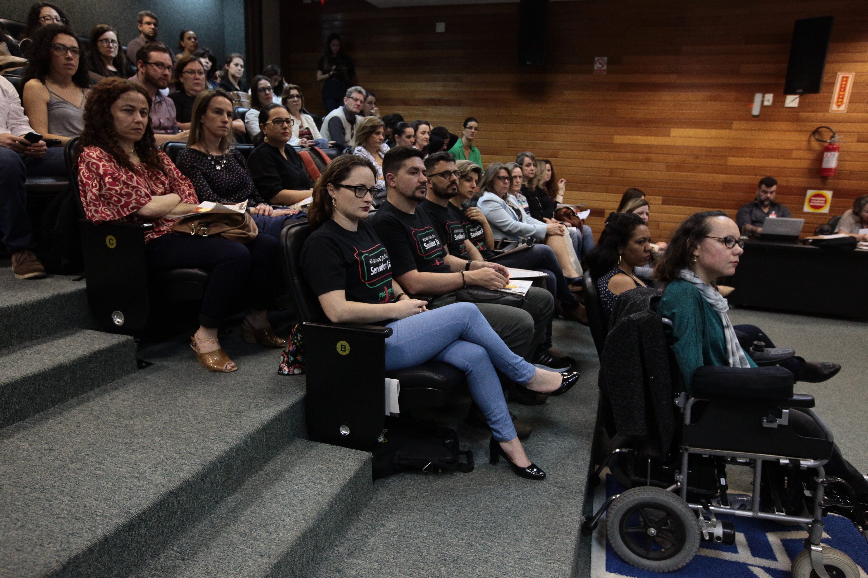 Comissão de Trabalho promove audiência pública para tratar do PLC 14.2/2016 que altera a Lei do Fundo de Reaparelhamento da Justiça.