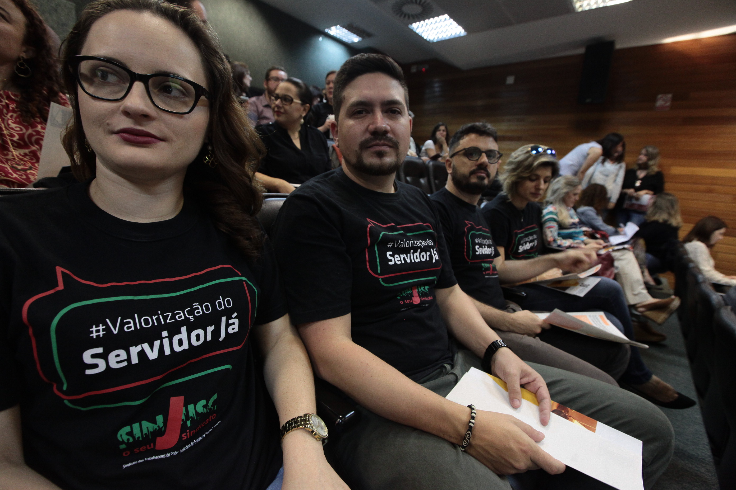 Comissão de Trabalho promove audiência pública para tratar do PLC 14.2/2016 que altera a Lei do Fundo de Reaparelhamento da Justiça.