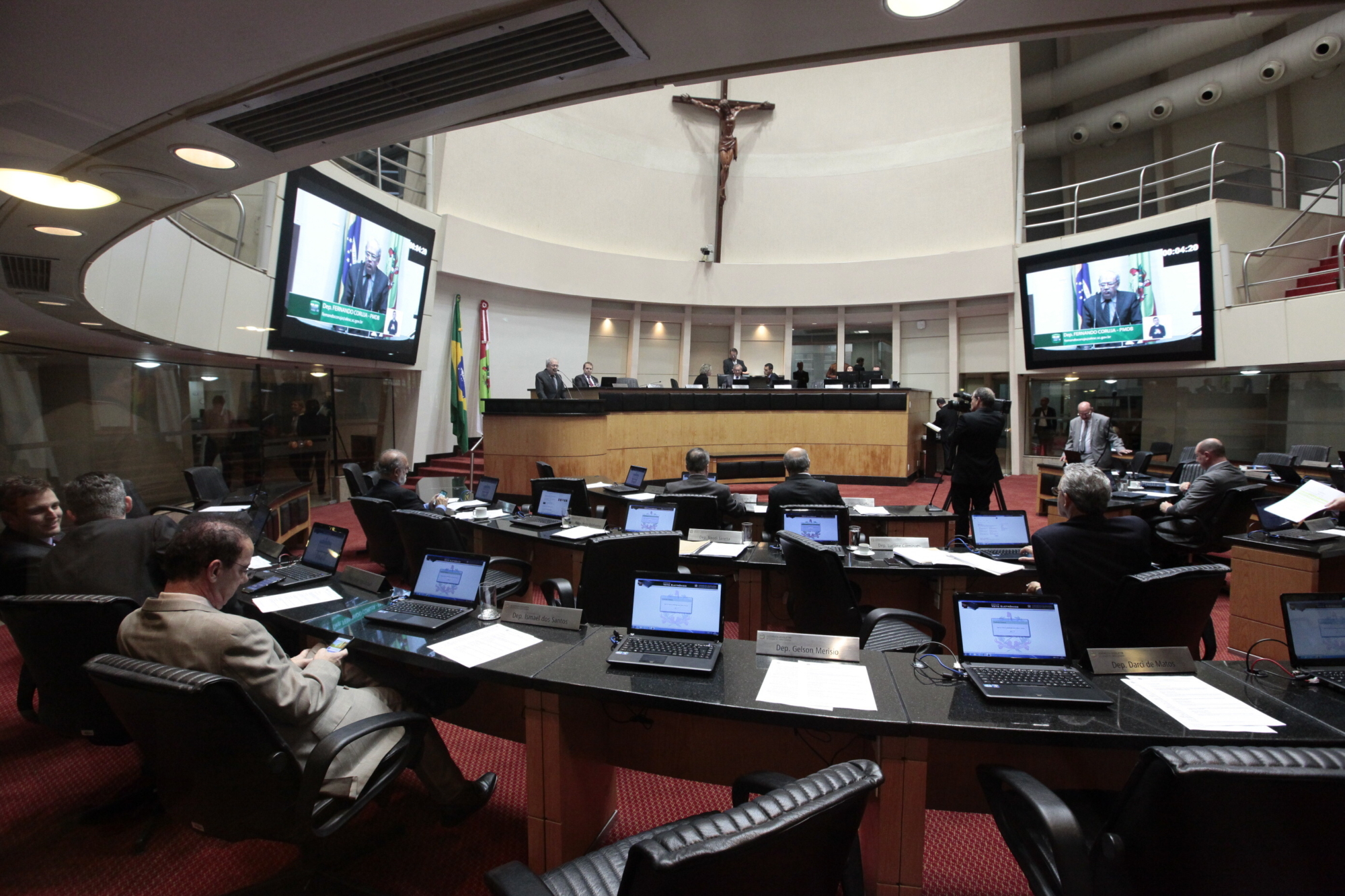 Pronunciamentos dos deputados na sessão desta quarta (30)