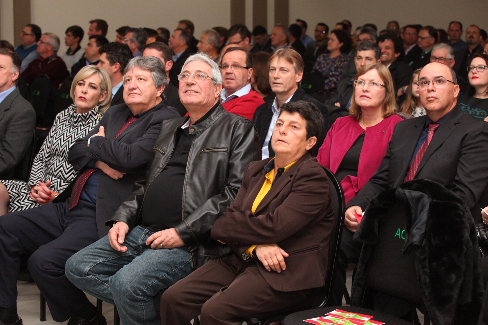 Assembleia homenageia técnicos agrícolas em sessão solene em Lages