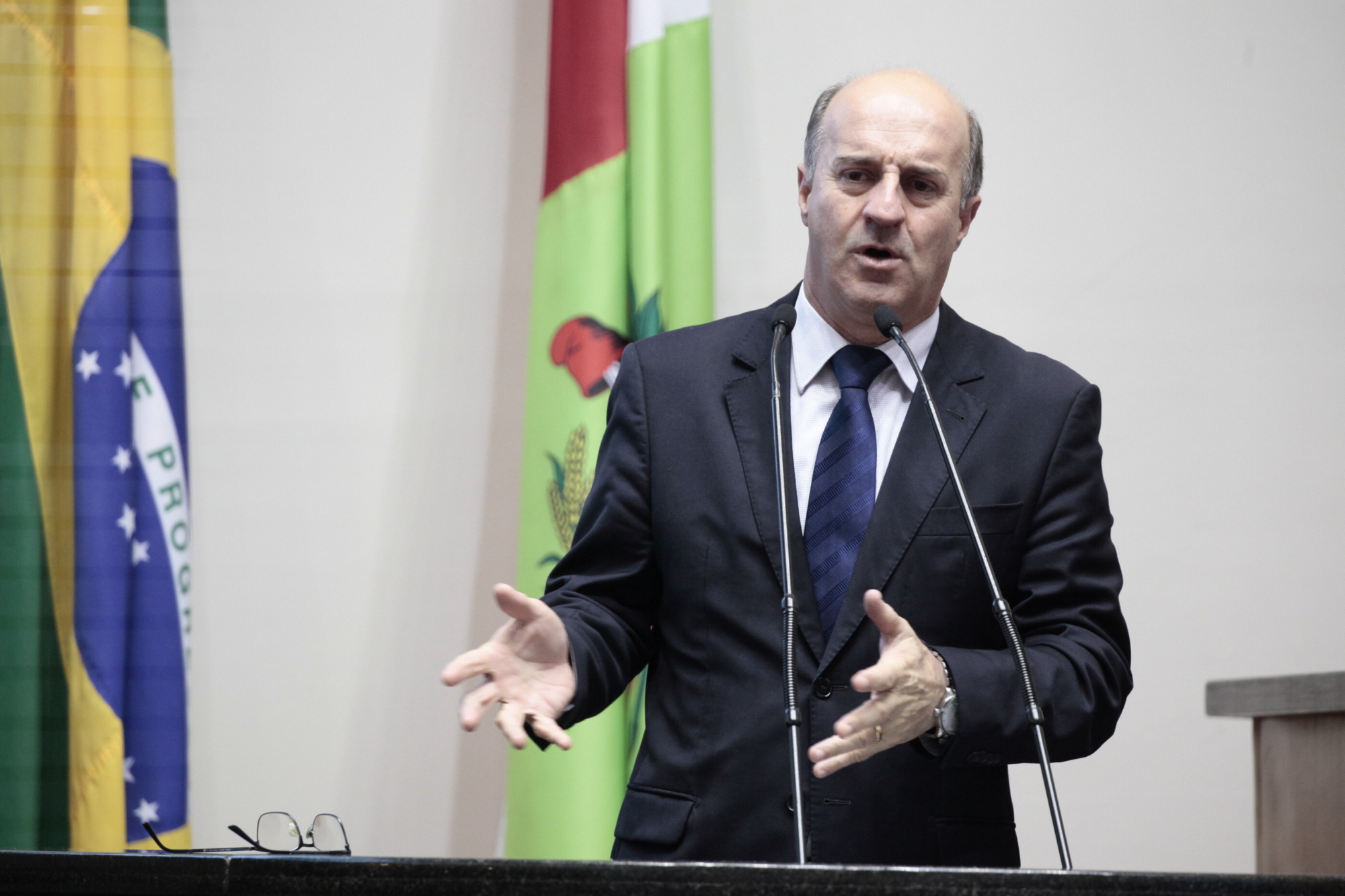 Fechamento de frigorífico da JBS no Sul do estado repercute na tribuna