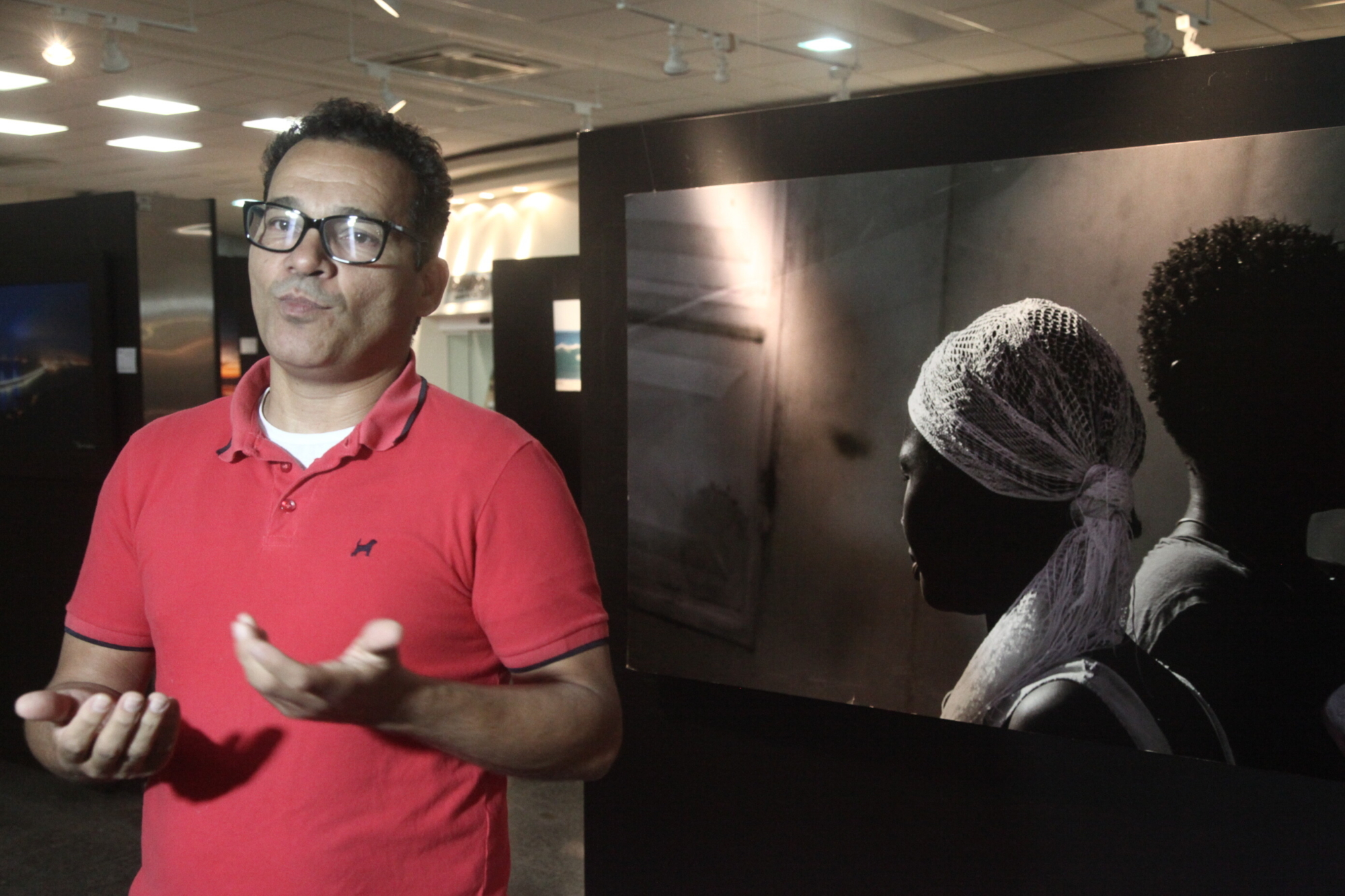 Exposição fotográfica exalta beleza e altivez do povo haitiano após terremoto