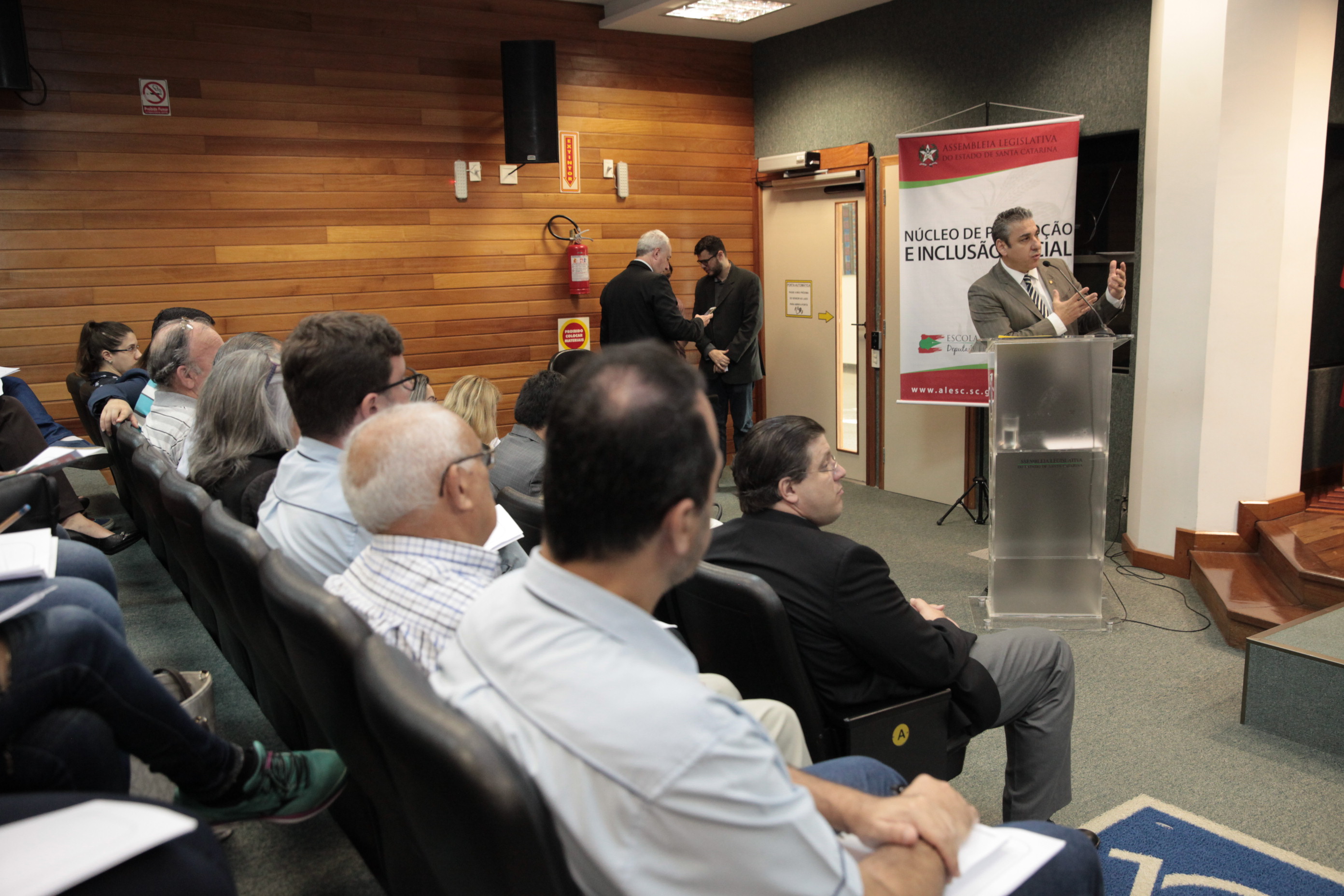 Seminário Sobre a Lei do Marco Regulatório.