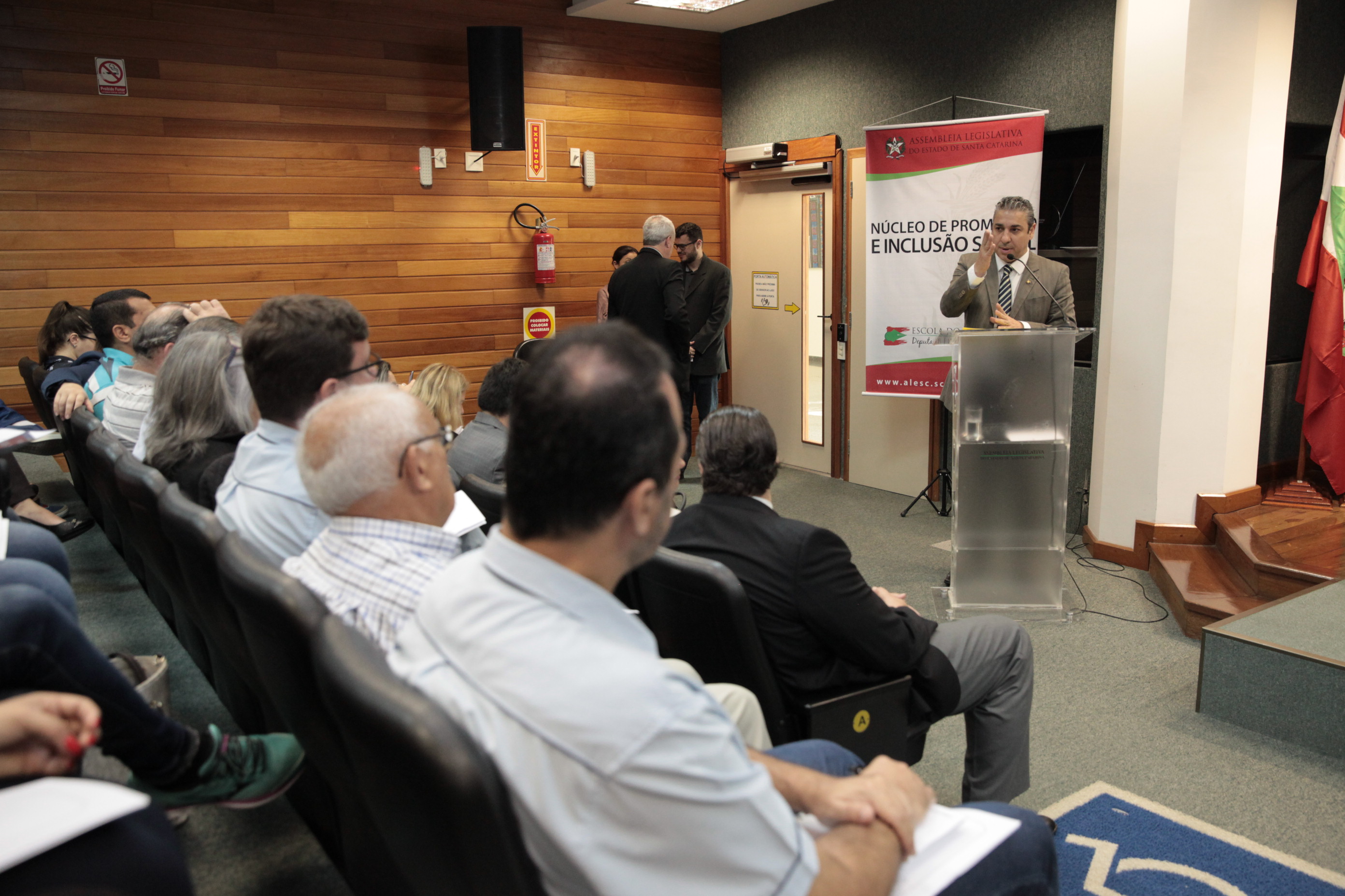 Seminário Sobre a Lei do Marco Regulatório.
