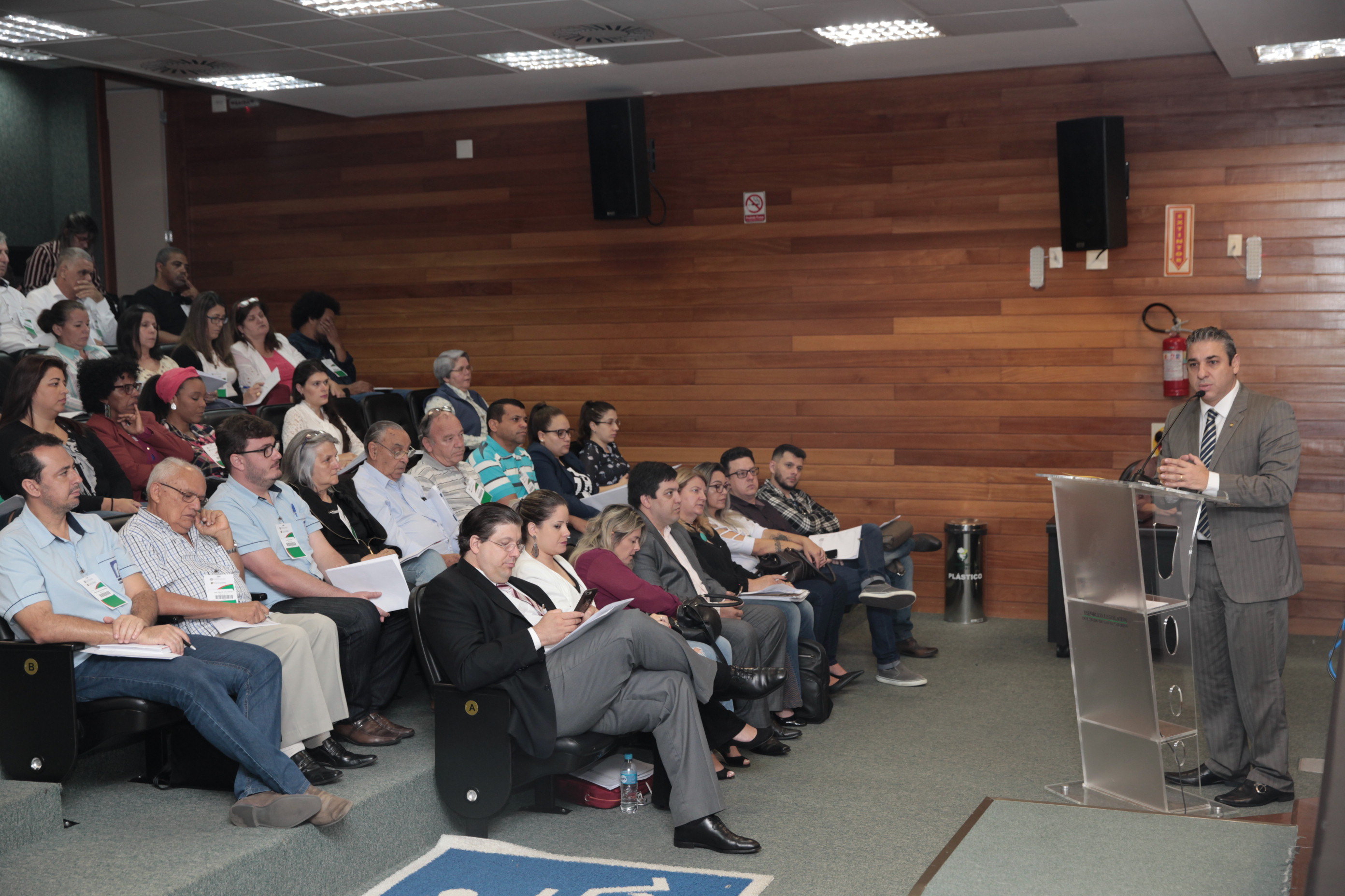 Seminário Sobre a Lei do Marco Regulatório.