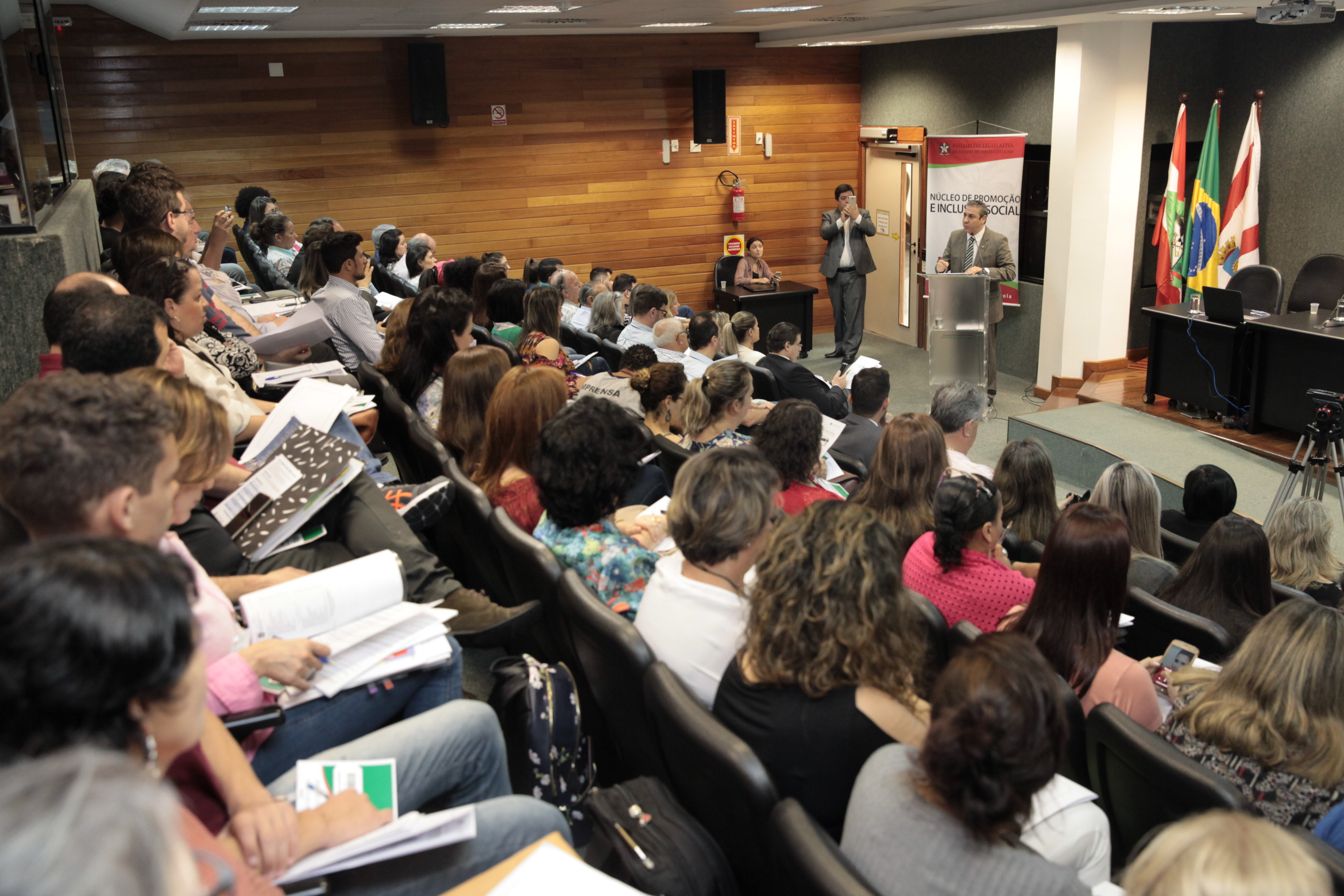 Seminário Sobre a Lei do Marco Regulatório.