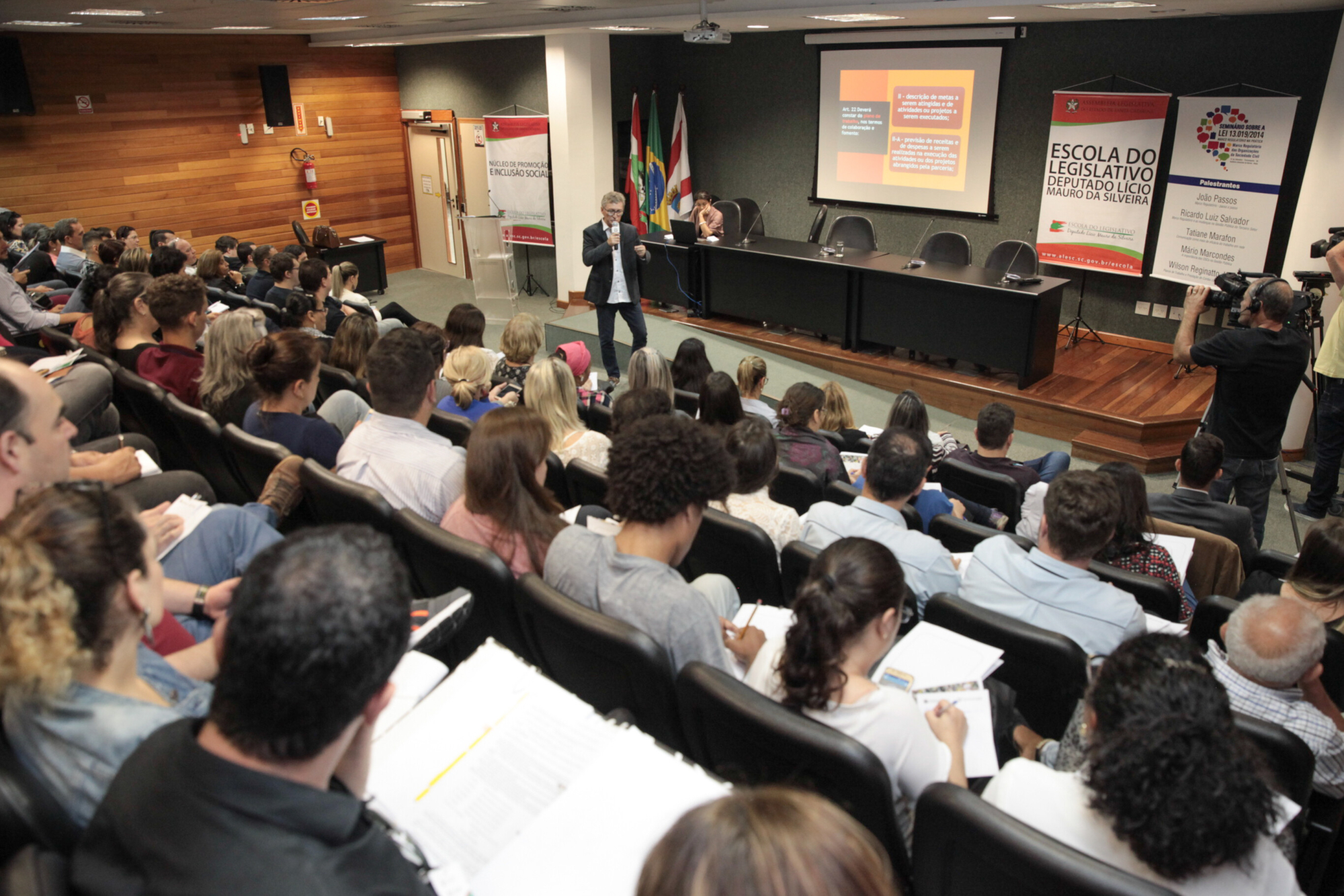 Regime jurídico para relações de ONGs com Estado é discutido na Assembleia