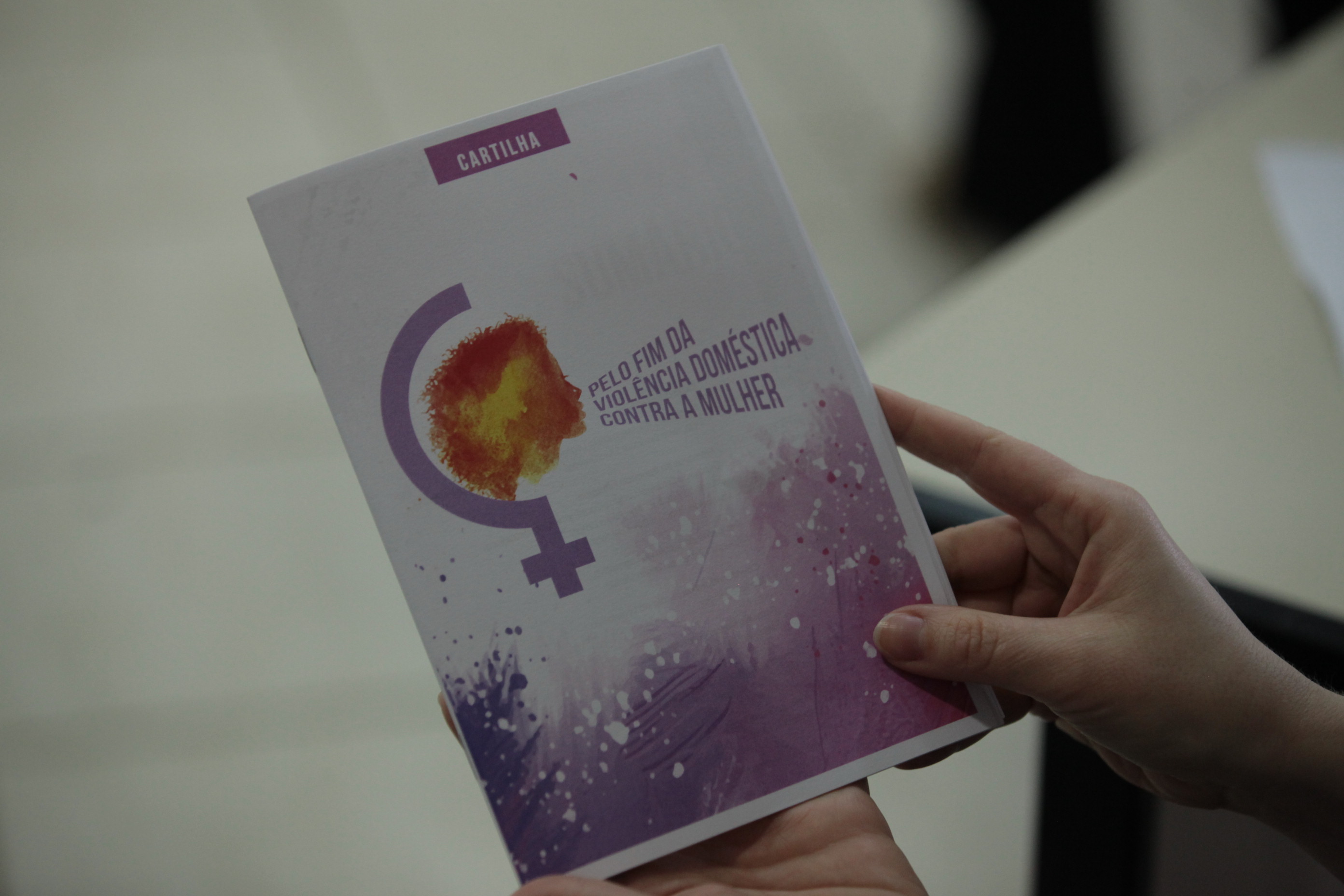 Cartilha Pelo fim da violência Doméstica contra a Mulher