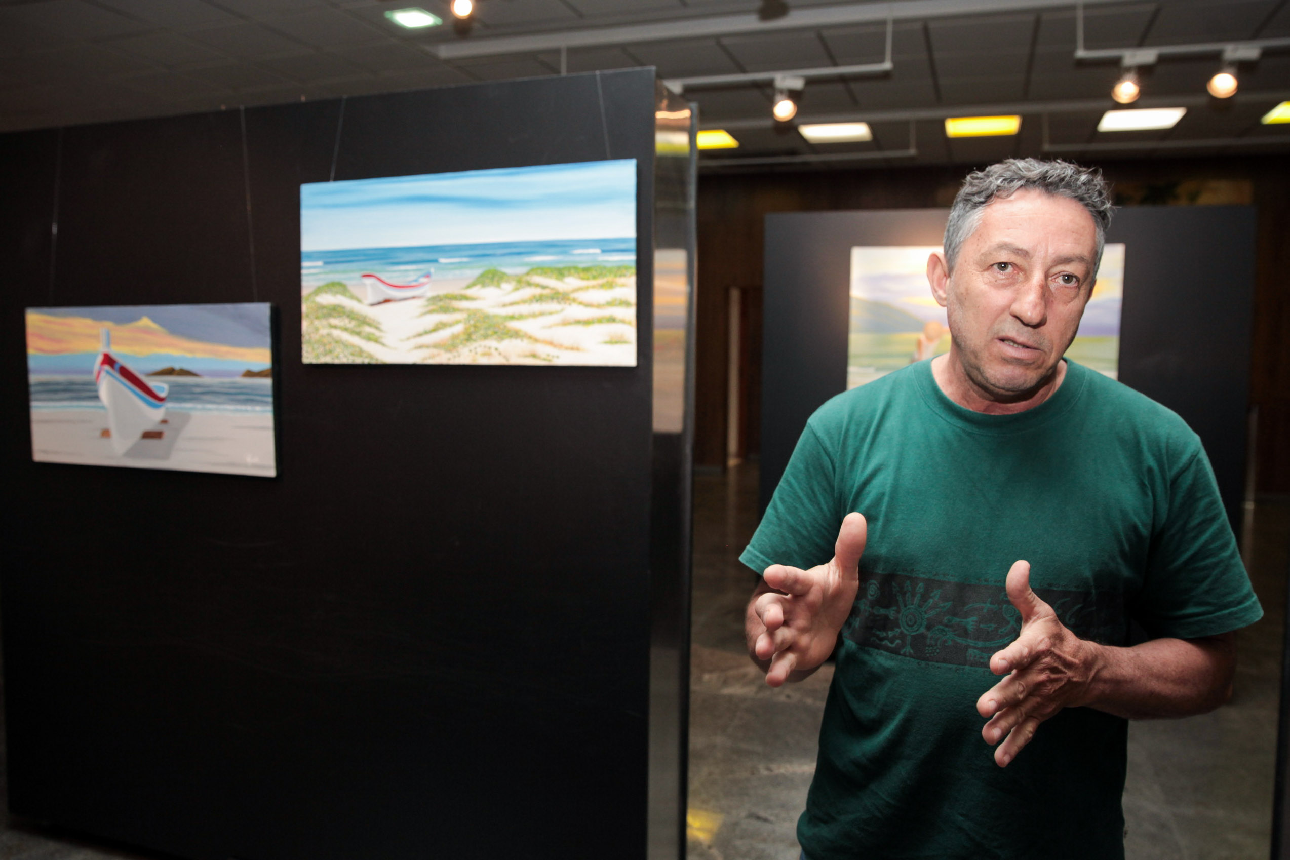 Artista Phylis Dávila dos Santos - Exposição Costumes da Ilha.