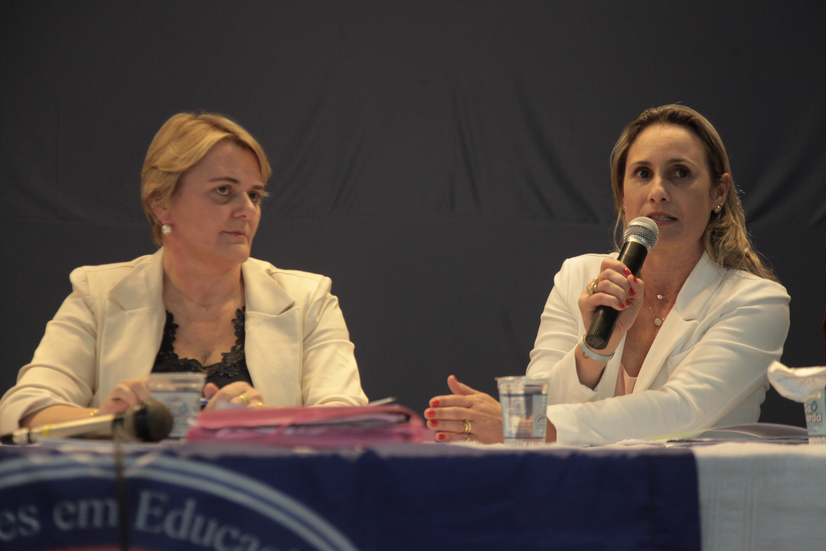Audiência Pública da Comissão de Educação sobre a Municipalização das Escolas da Regional de Criciúma/SC.