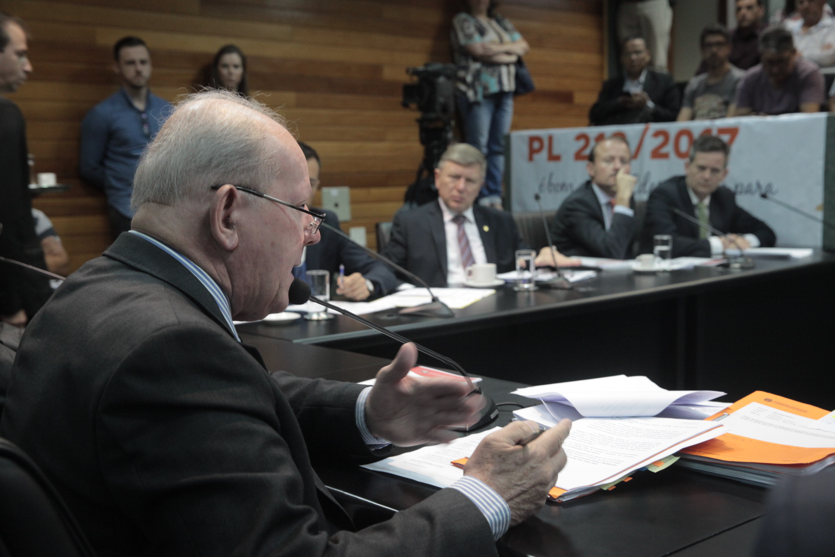 Comissão de Finanças.