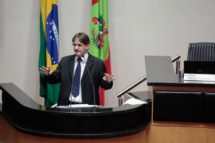 Projeto de Saretta busca preservação dos manguezais