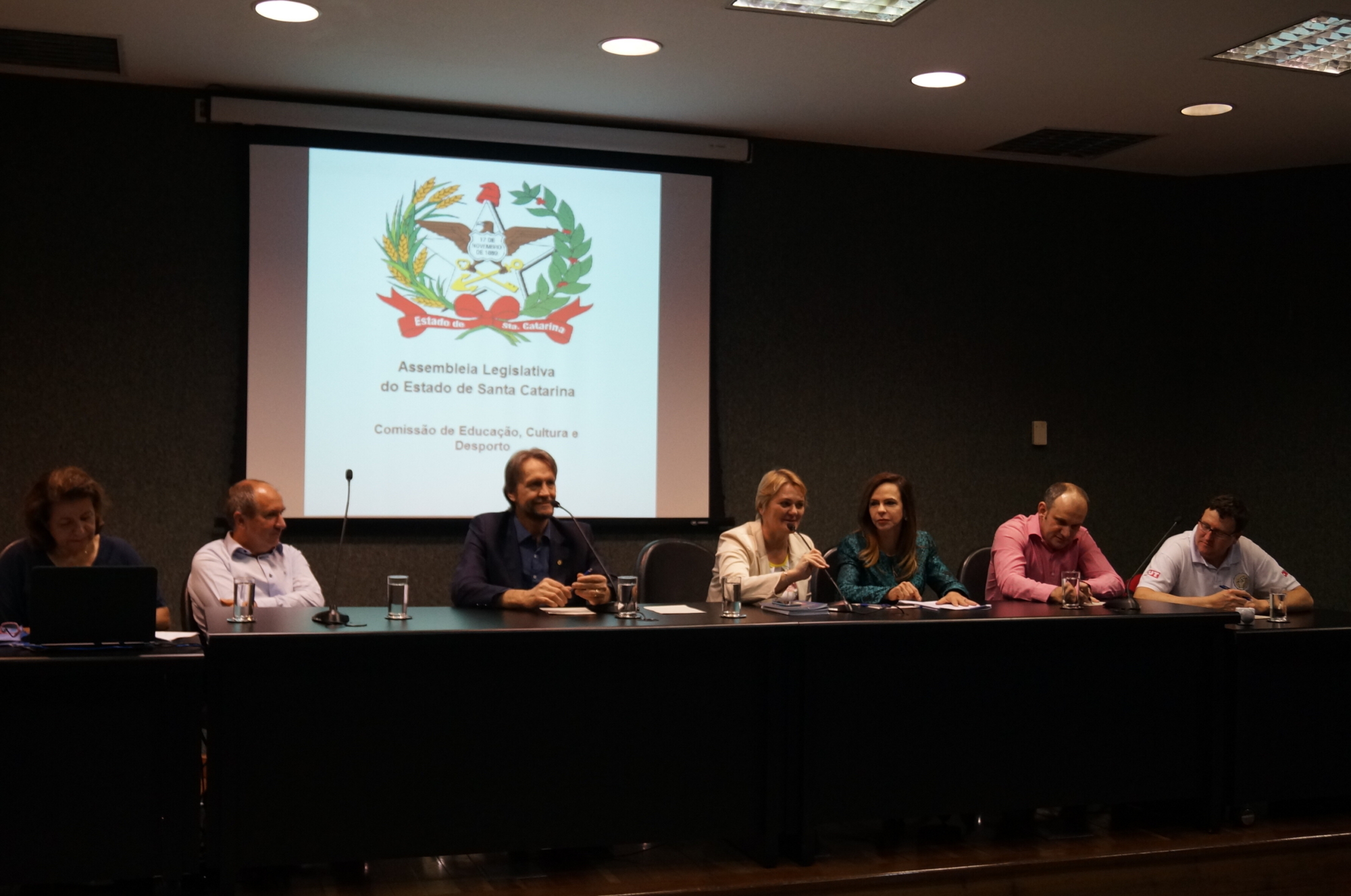 Audiência pública em Florianópolis debate rumos e desafios do financiamento da educação