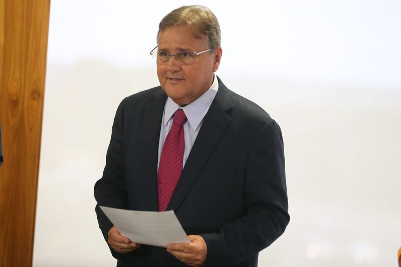 Assembleia aprova projeto que revoga homenagem a ex-ministro preso