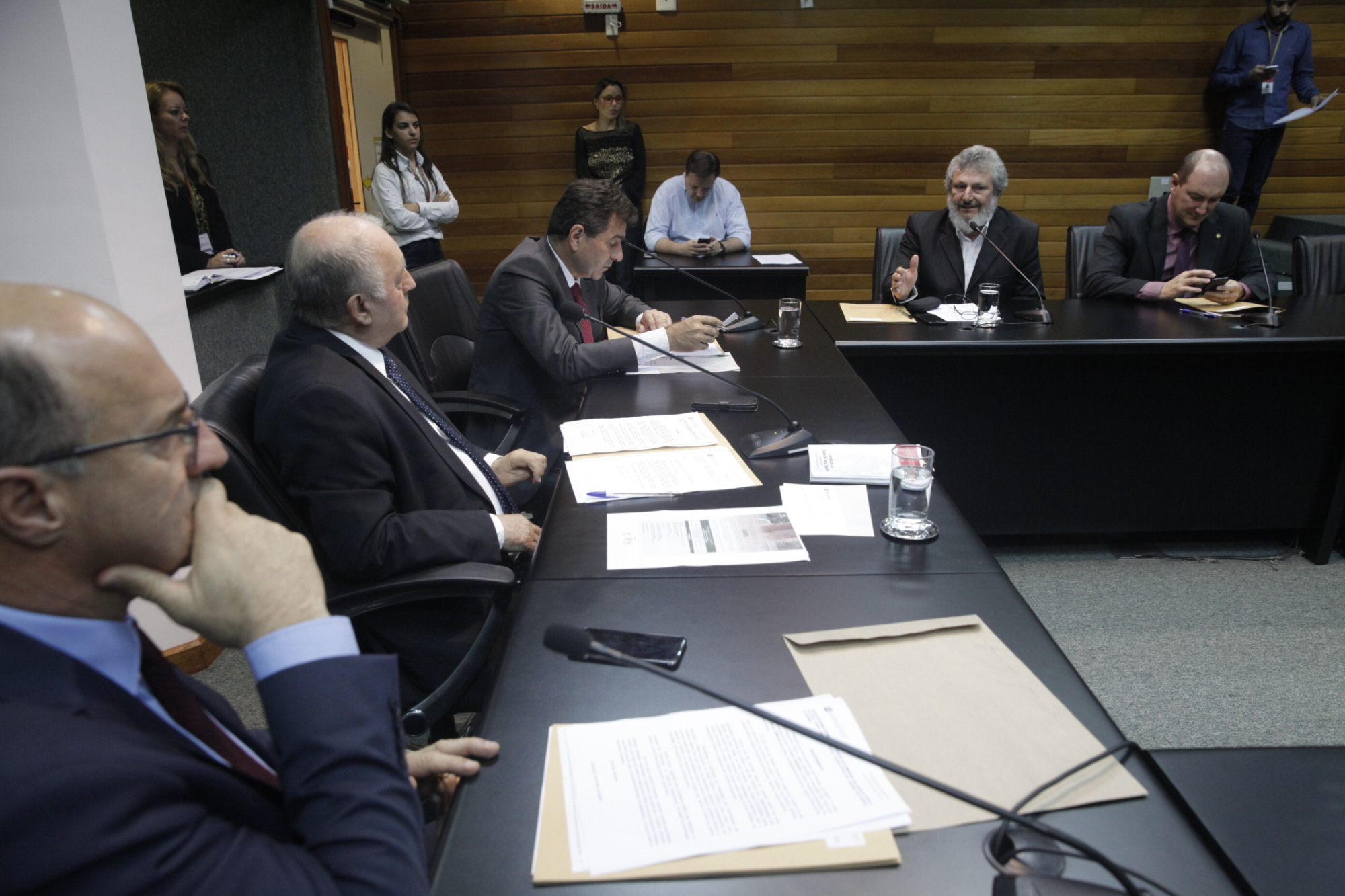 Comissão de Agricultura debaterá crise no setor leiteiro e GTA para abelhas