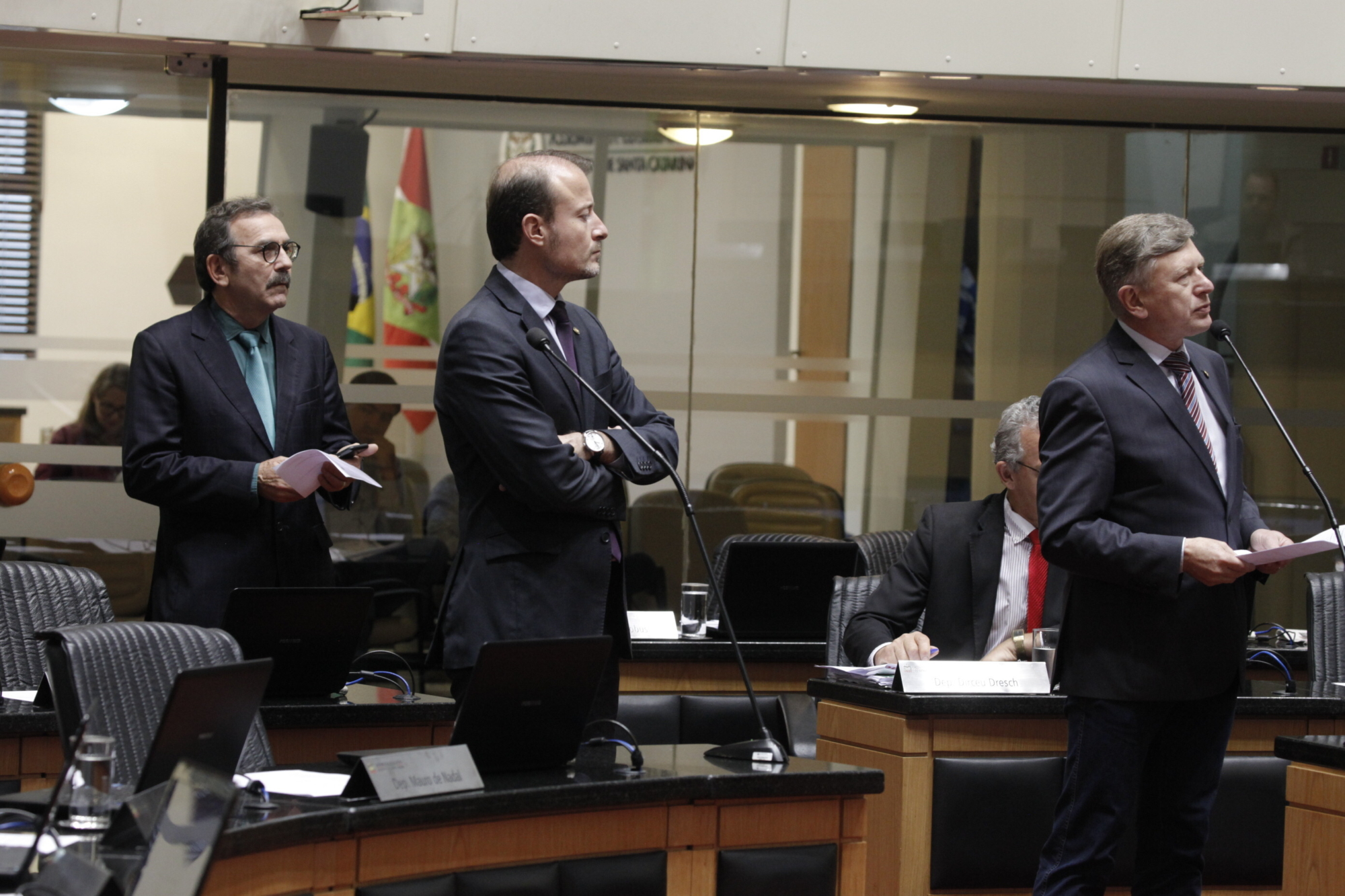 Pronunciamentos dos deputados na sessão desta quinta (14)