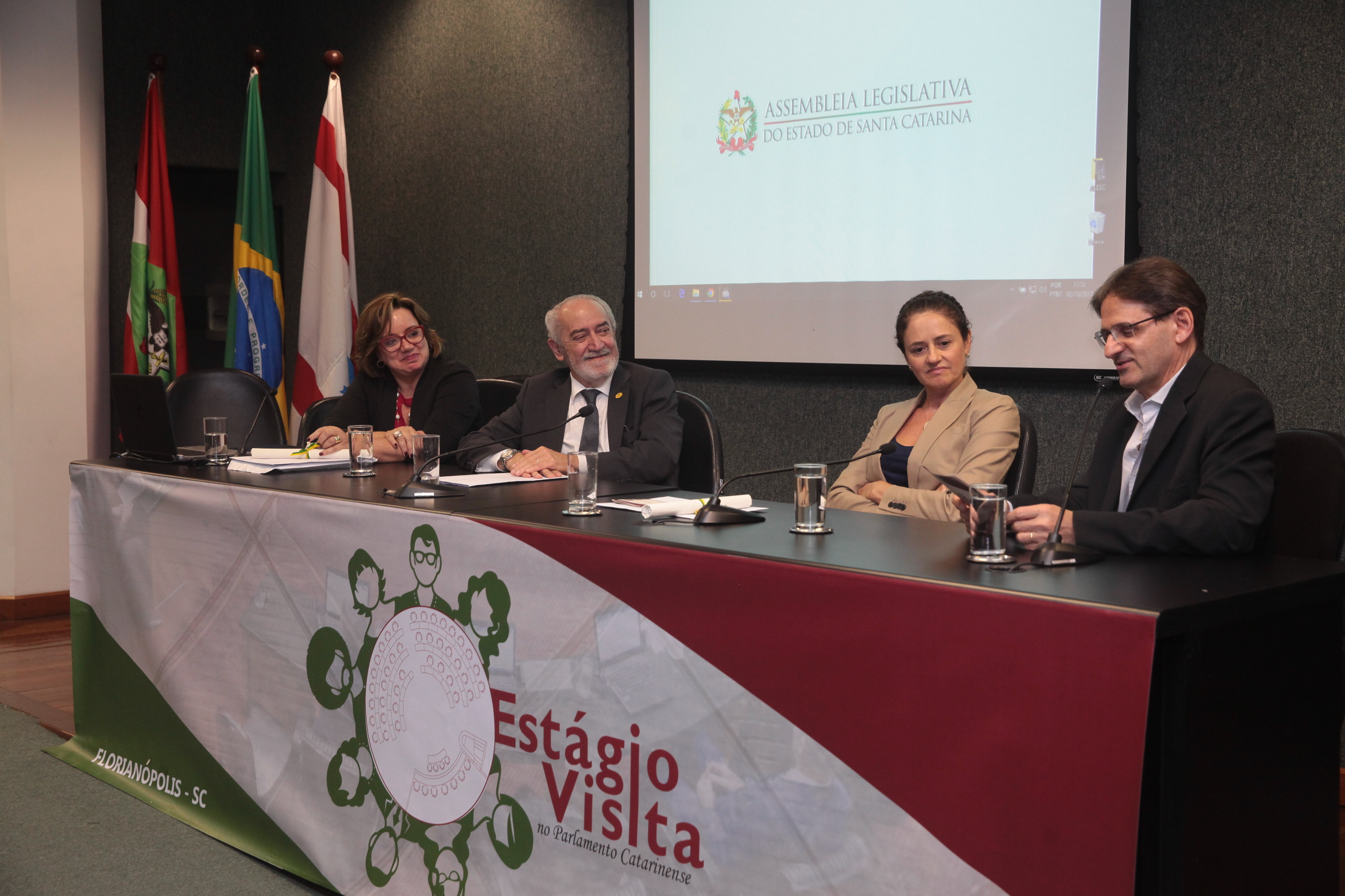 Escola do Legislativo Promove Estágio Visita ao Parlamento Catarinense.