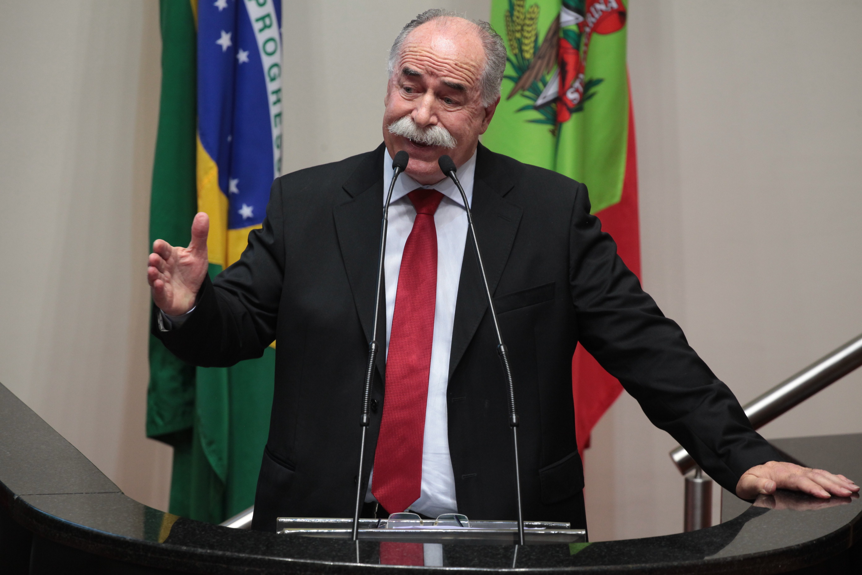 Deputado Romildo Titon (PMDB)