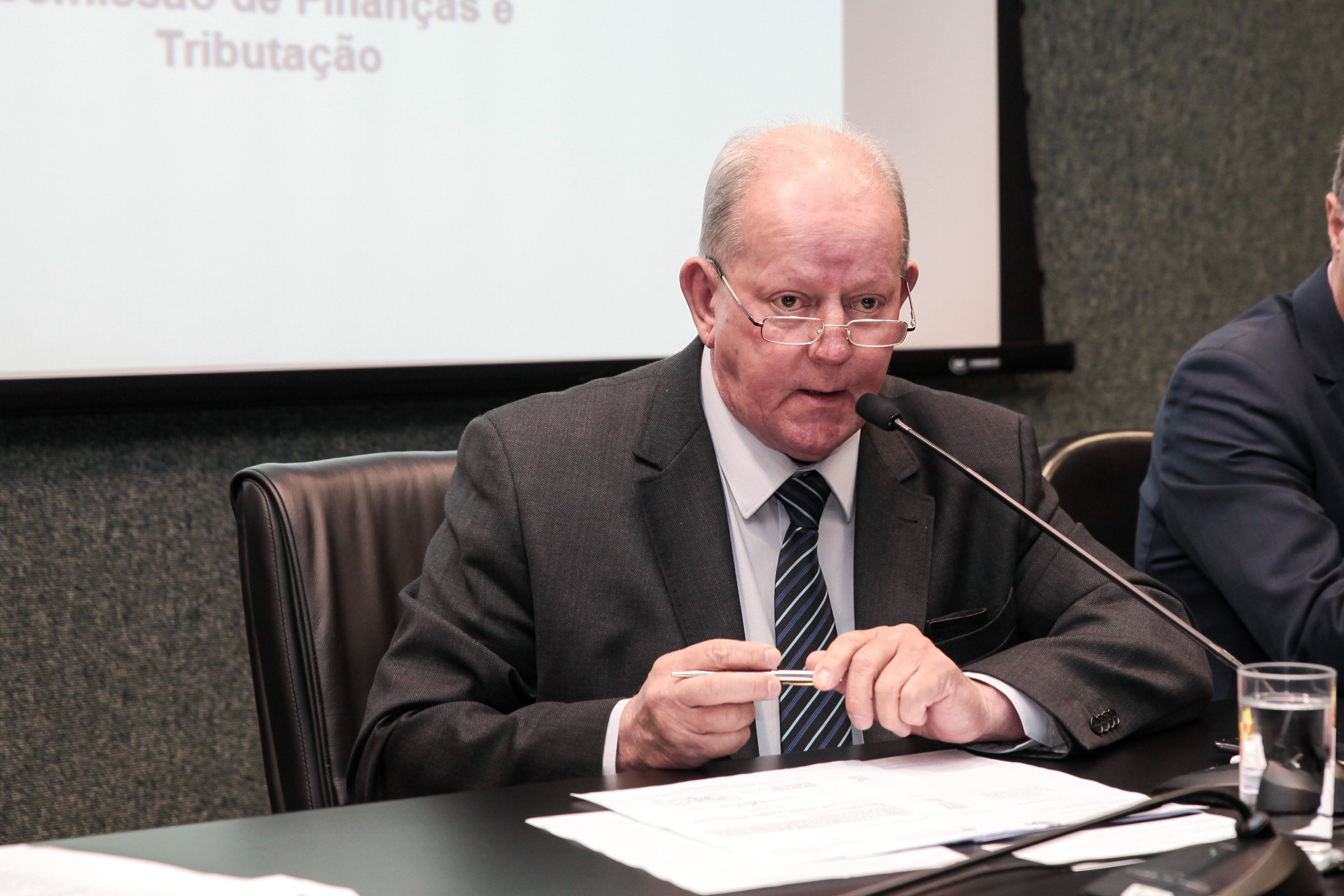 Deputado Marcos Vieira (PSDB). Audiência Pública Sobre o Cumprimento das Metas Fiscais.