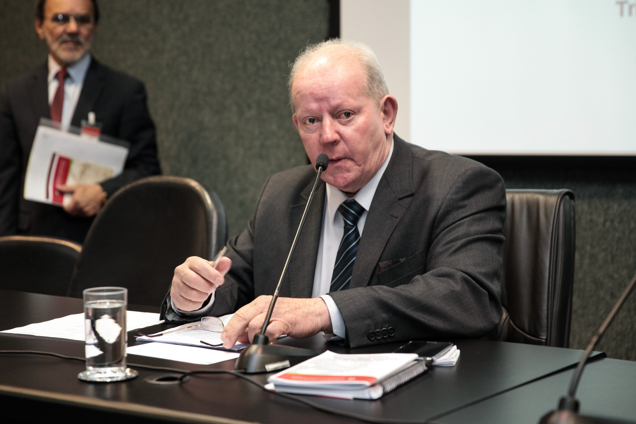 Deputado Marcos Vieira (PSDB). Audiência Pública Sobre o Cumprimento das Metas Fiscais.