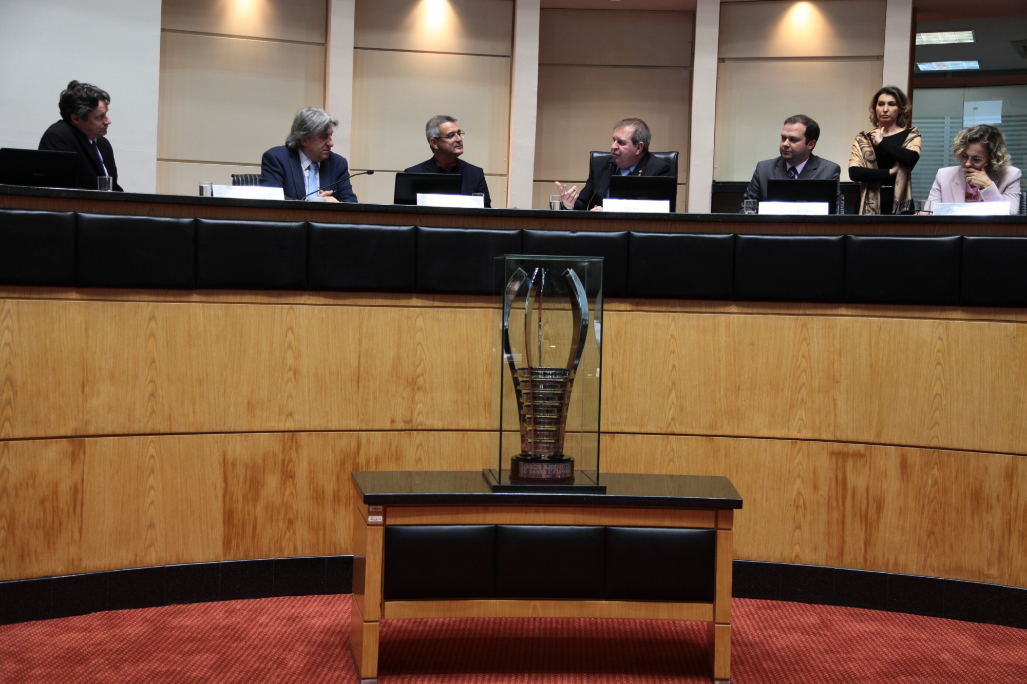 Parlamento recebe troféu dos Jasc 2017
