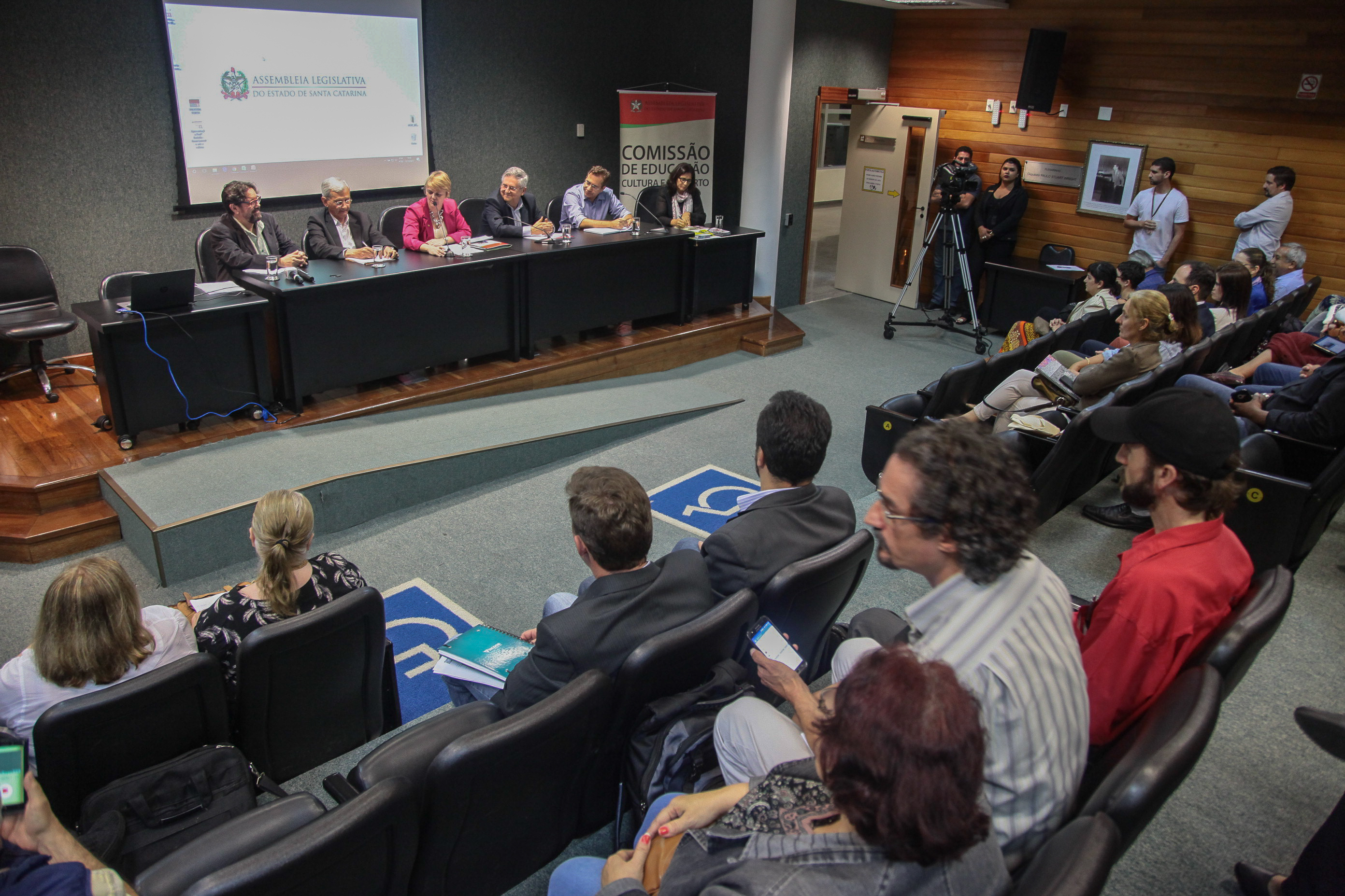 Audiência Pública  sobre o Financiamento da Arte e da Cultura em Santa Catarina.