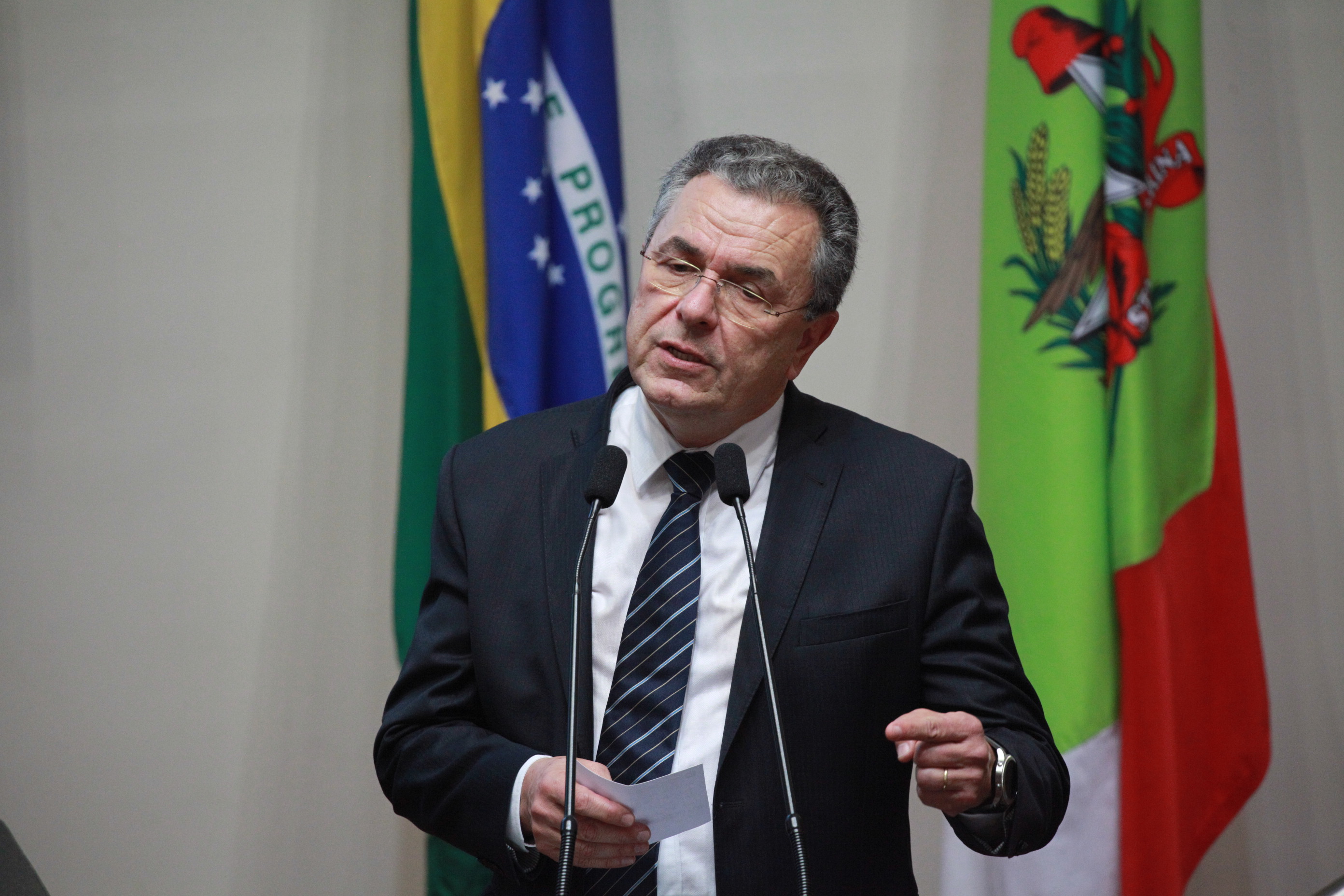Deputado Dalmo Claro ( PSD)  . Sessão Ordinária.