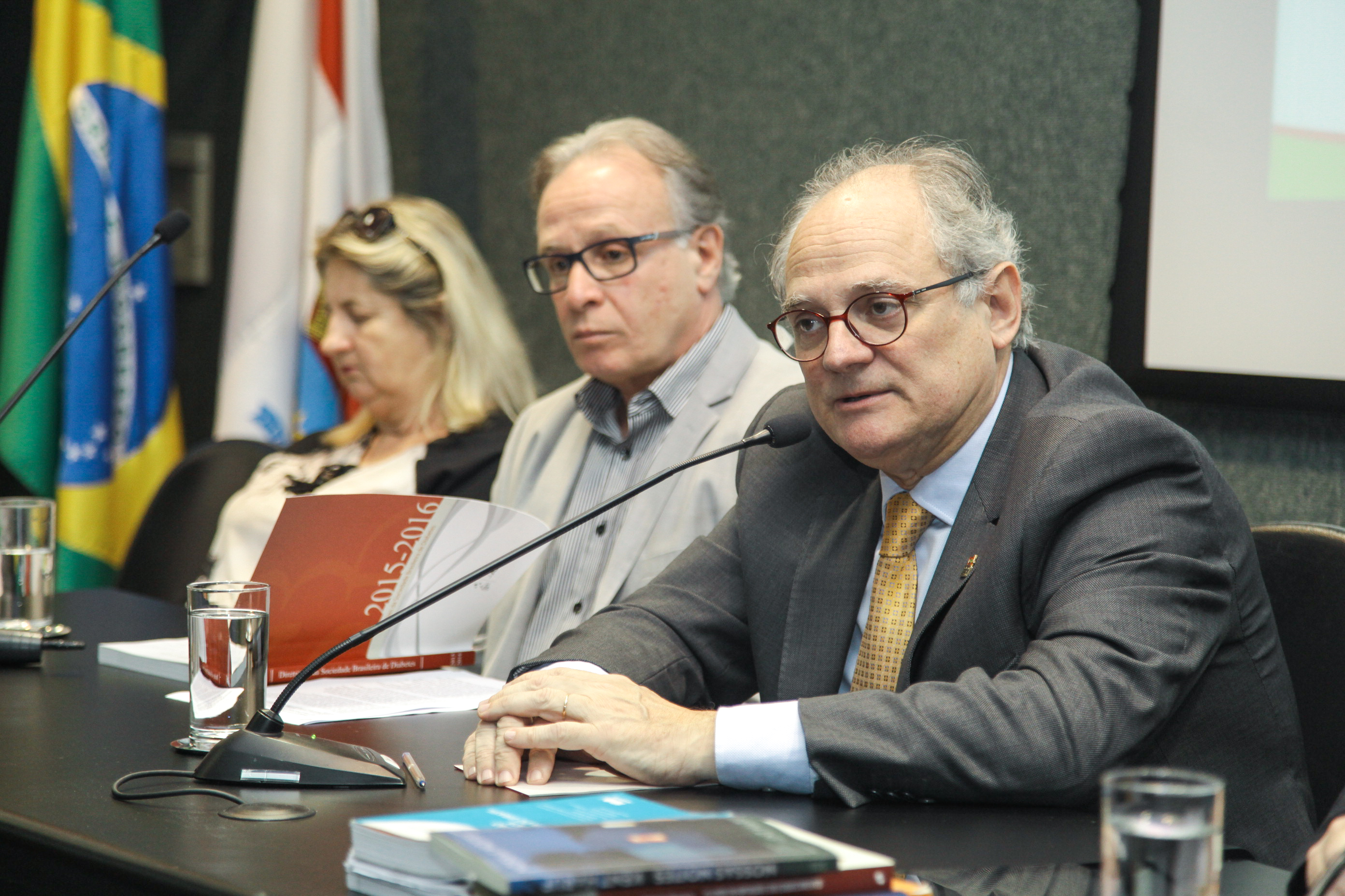 Audiência Pública Sobre a Distribuição Gratuita de Análogos de Insulina.