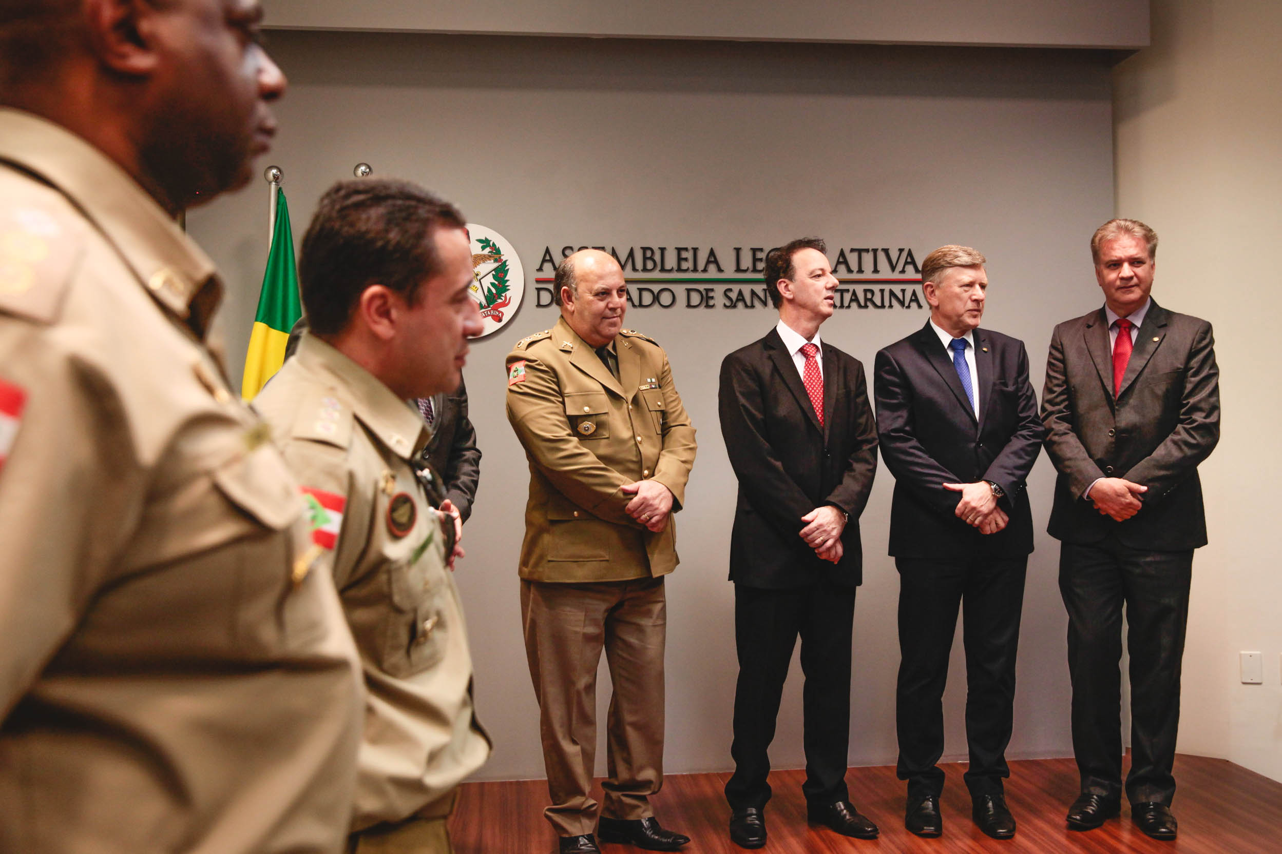 Coronel da Polícia Militar Cosme Manique Barreto recebe Moção de Aplausos.