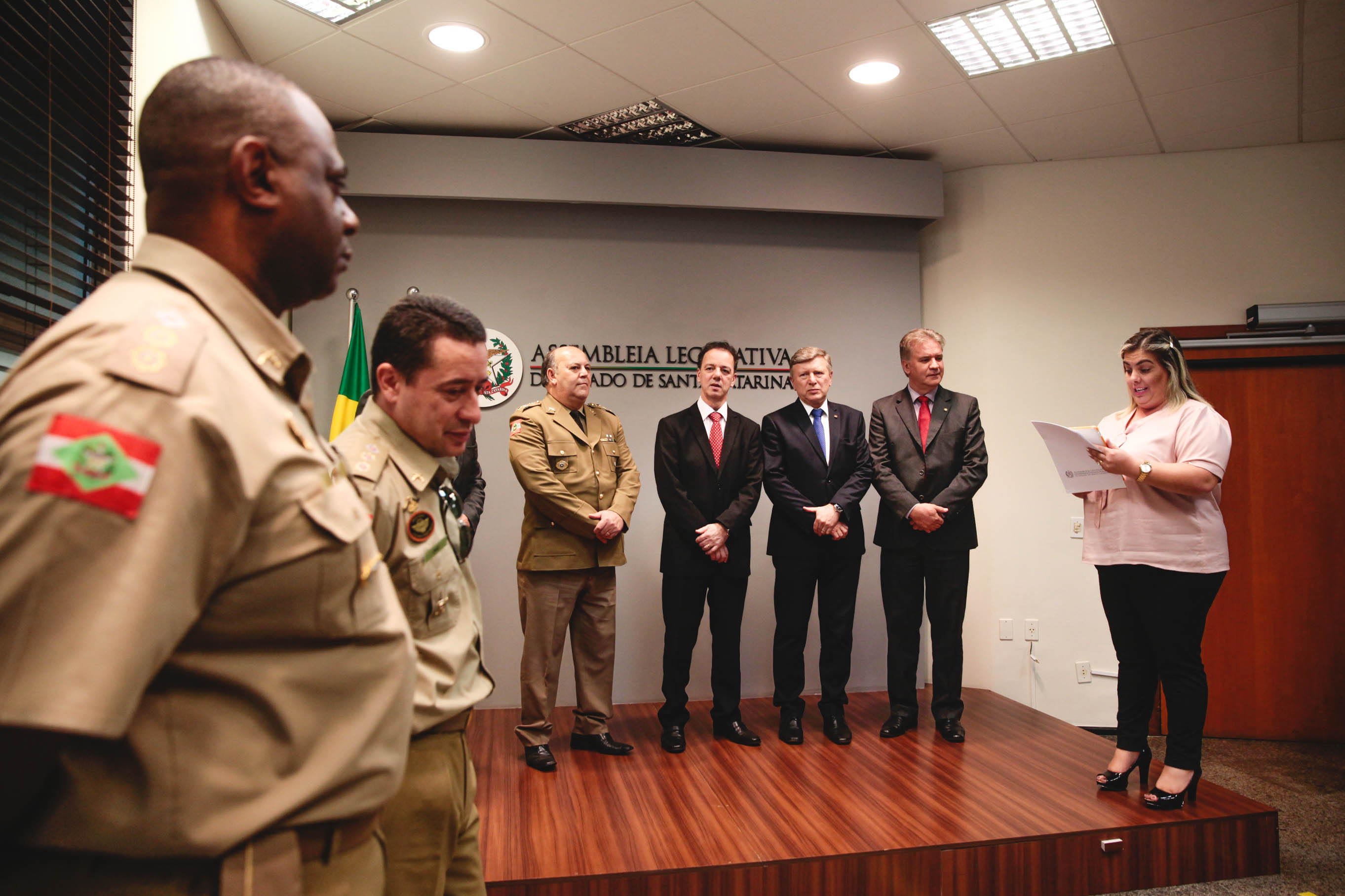Coronel da Polícia Militar Cosme Manique Barreto recebe Moção de Aplausos.