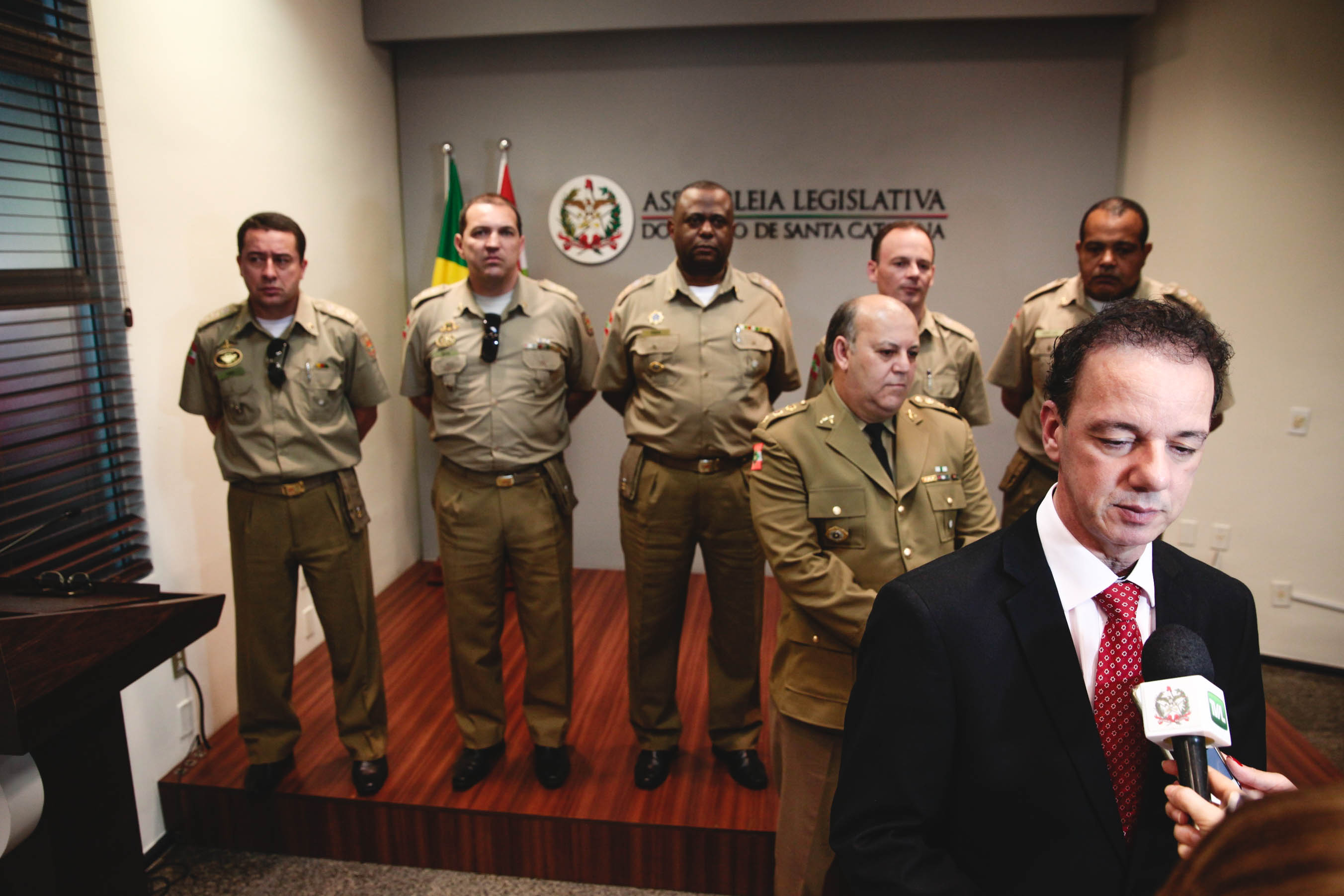 Coronel da Polícia Militar Cosme Manique Barreto recebe Moção de Aplausos.