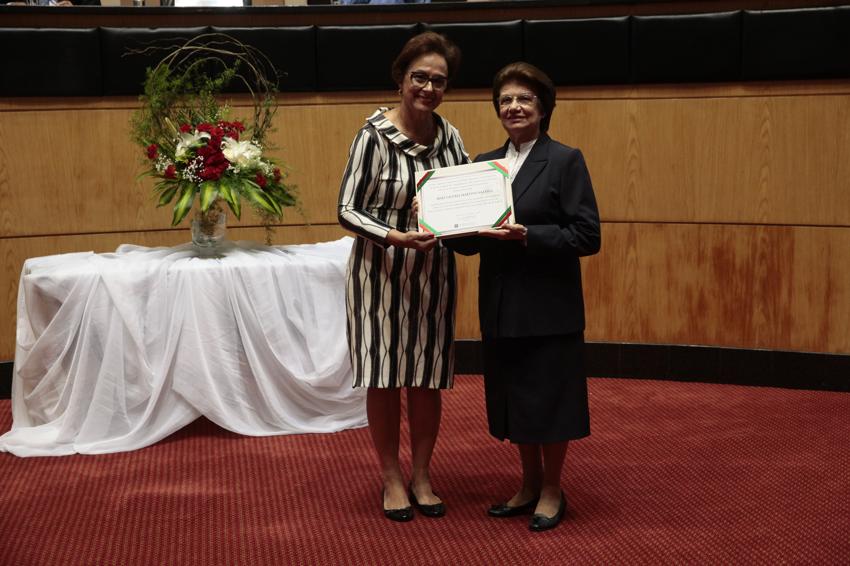 Sessão especial em homenagem à passagem dos 150 anos de fundação da Congregação das Irmãs Franciscanas em São José e 90 Anos em Angelina.
