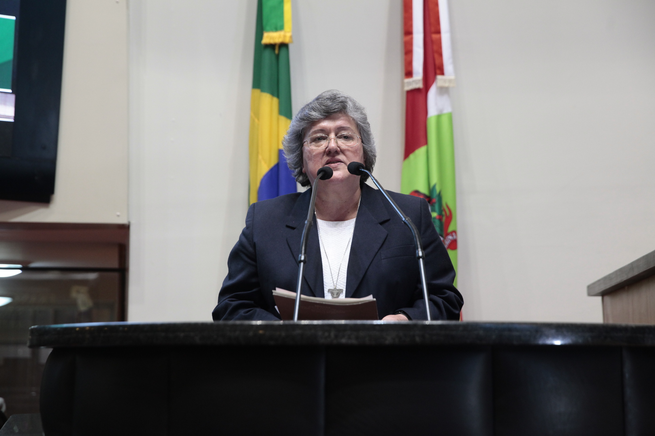 Sessão especial em homenagem à passagem dos 150 anos de fundação da Congregação das Irmãs Franciscanas em São José e 90 Anos em Angelina.