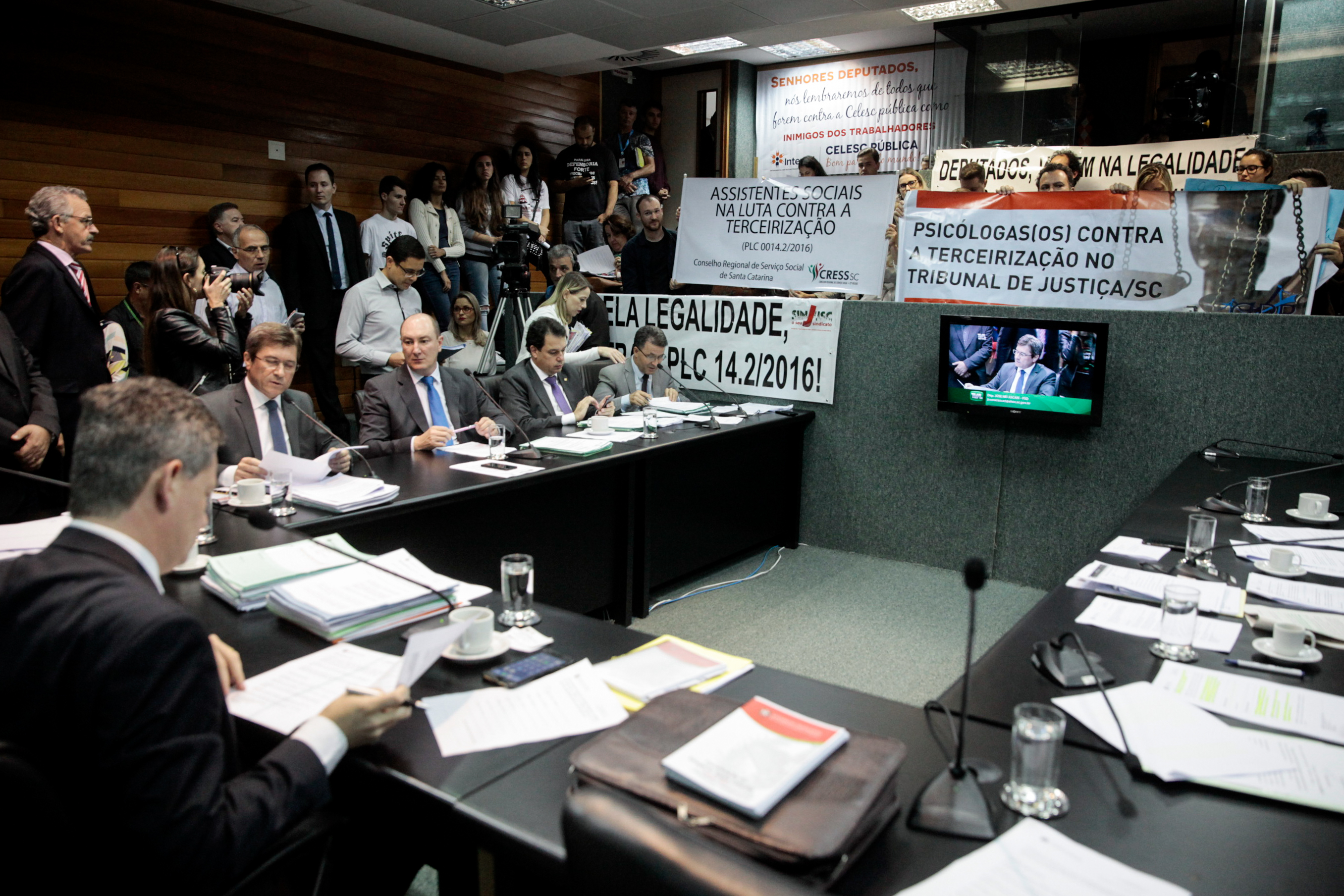 Comissão de Constituição e Justiça.
