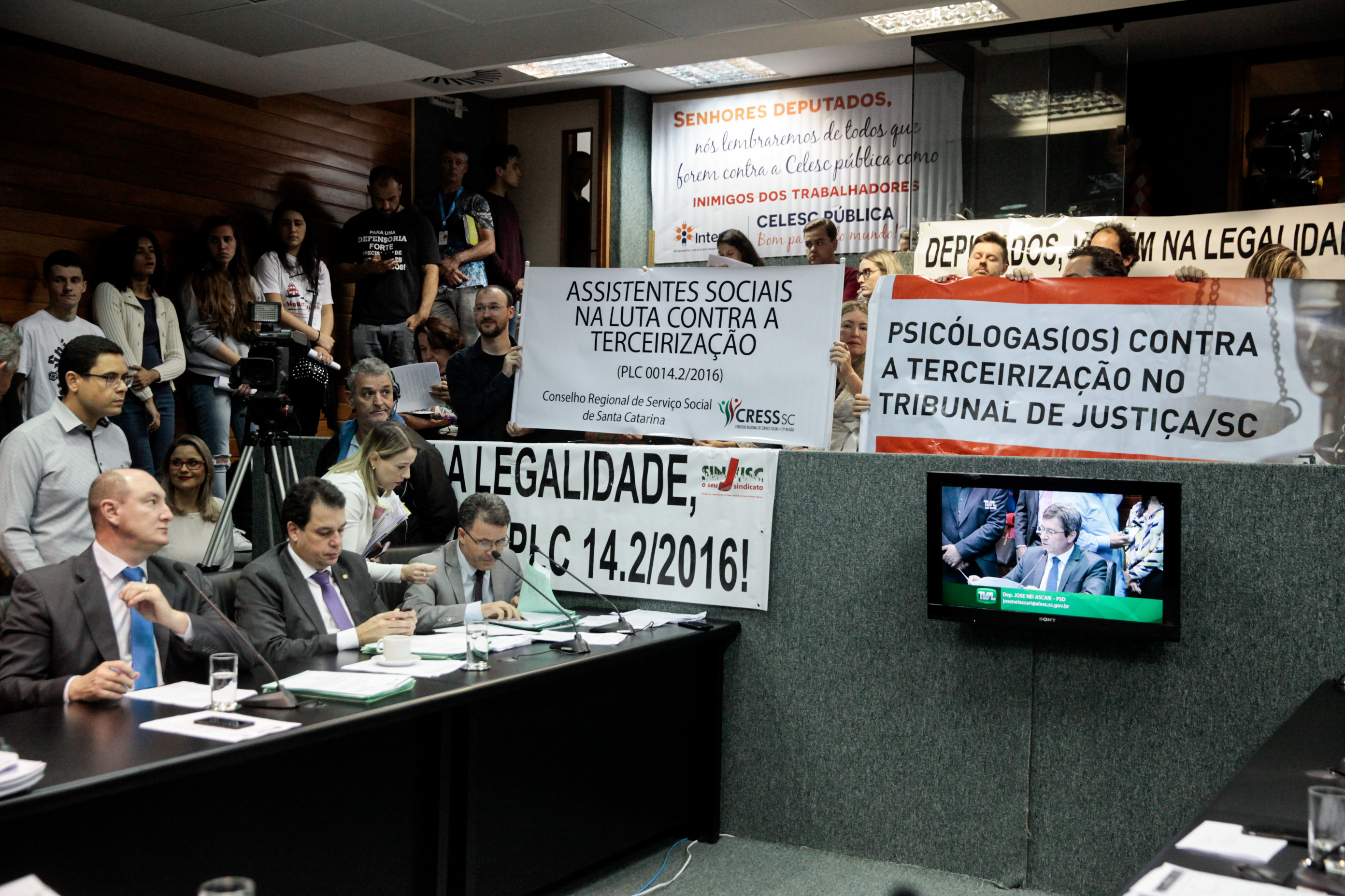 Comissão de Constituição e Justiça.