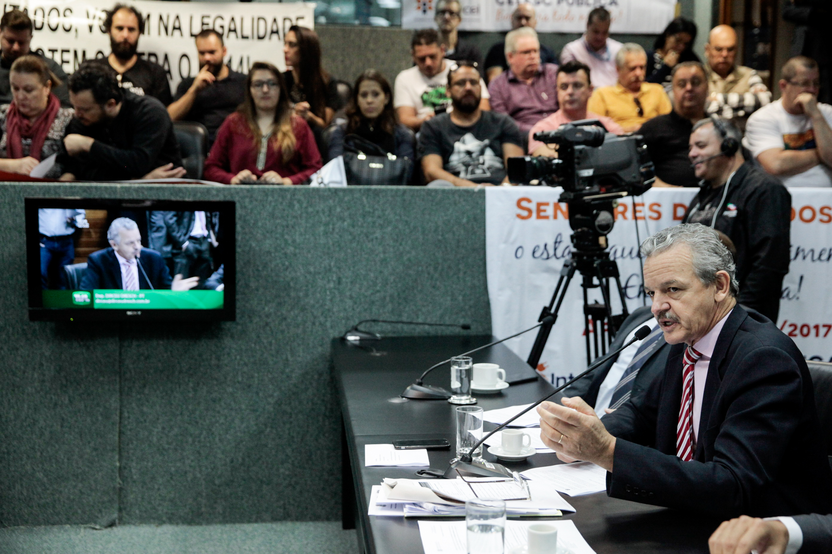 Deputado Dirceu Dresch (PT). Comissão de Constituição e Justiça.