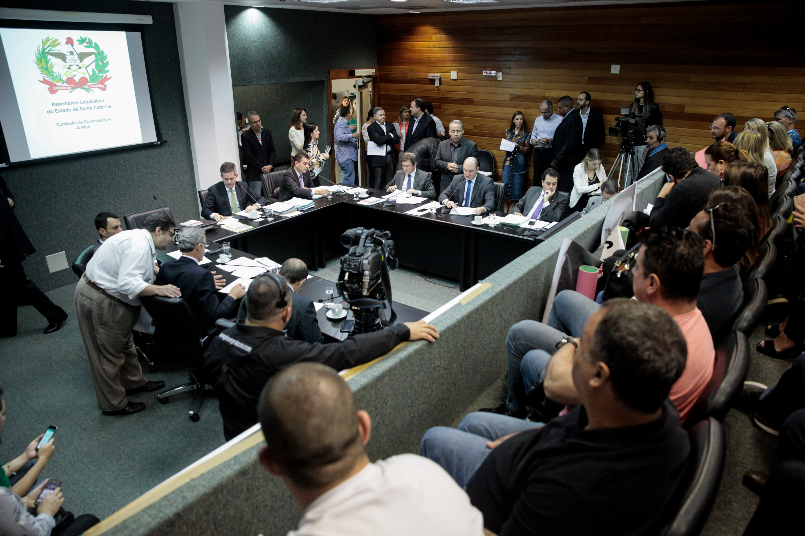 Comissão de Constituição e Justiça.
