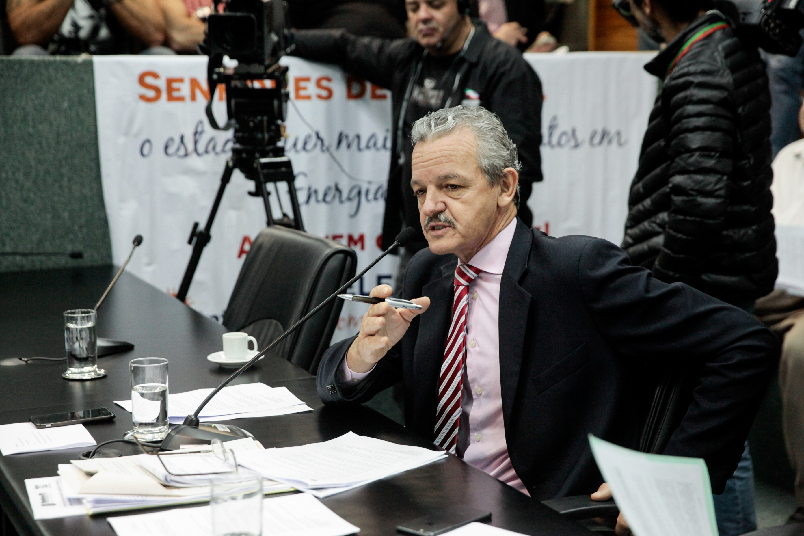 Deputado Dirceu Dresch (PT). Comissão de Constituição e Justiça.