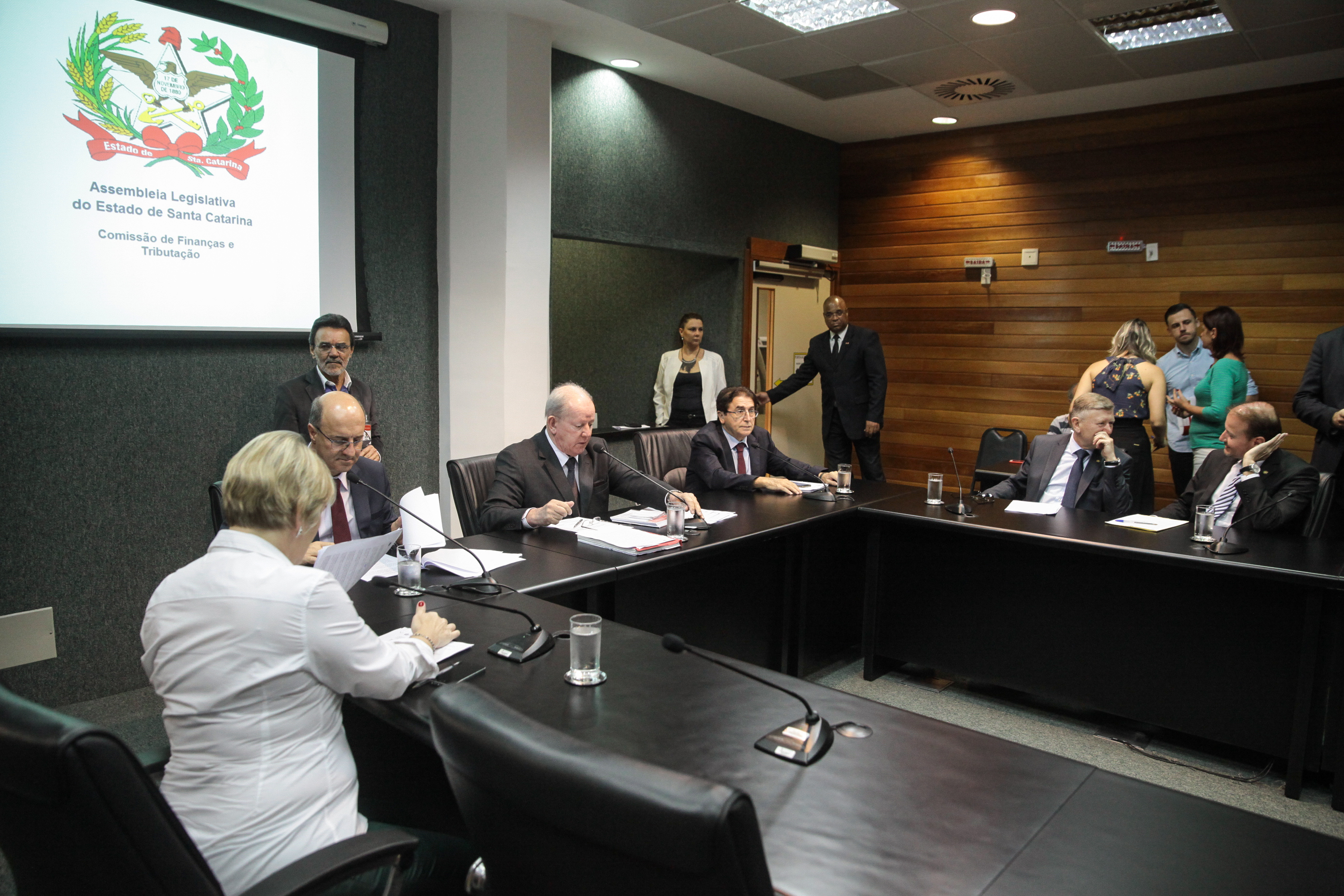 Comissão de Finanças e Tributação.