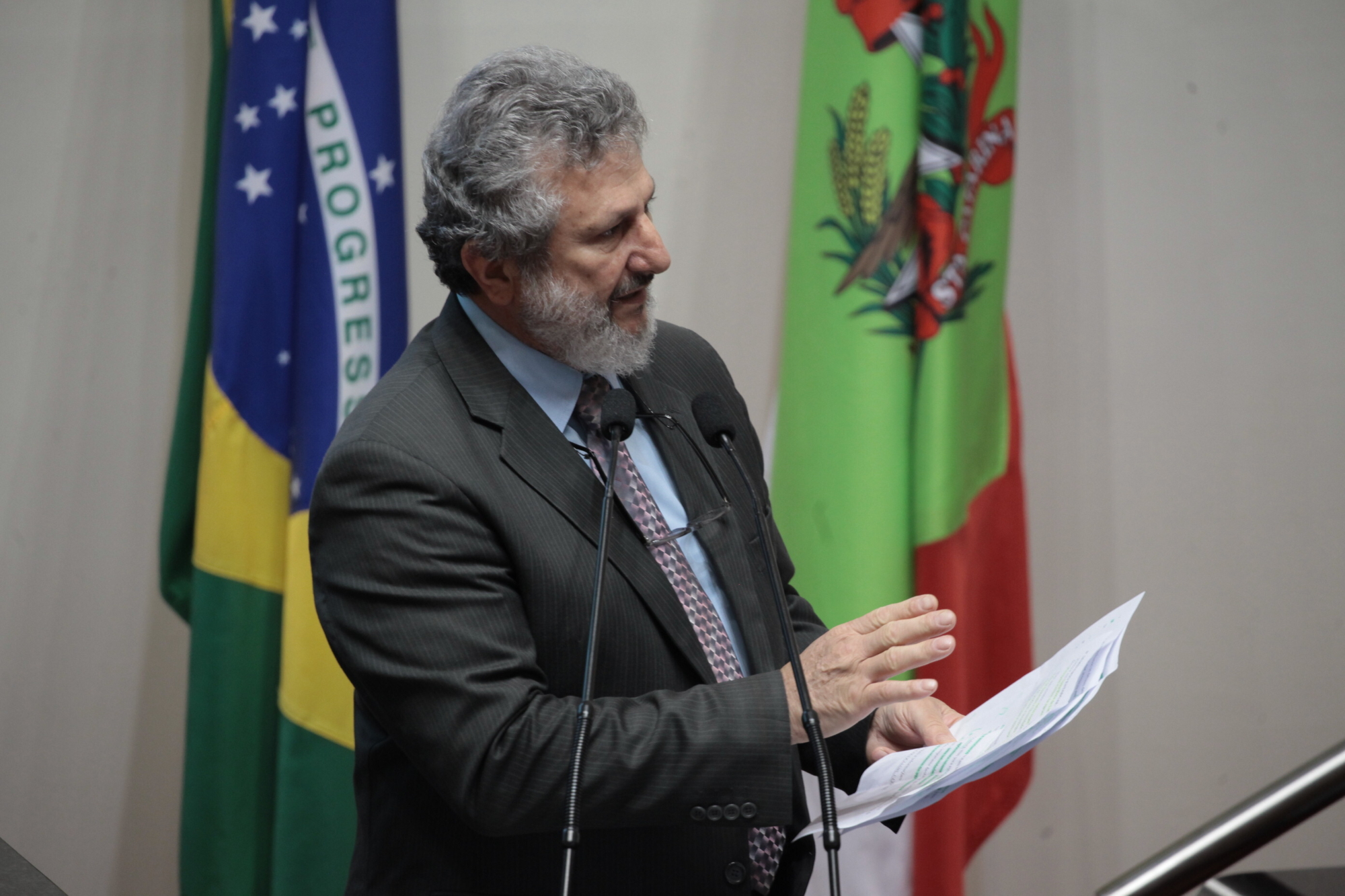 Pronunciamentos dos deputados na sessão desta quarta (25)