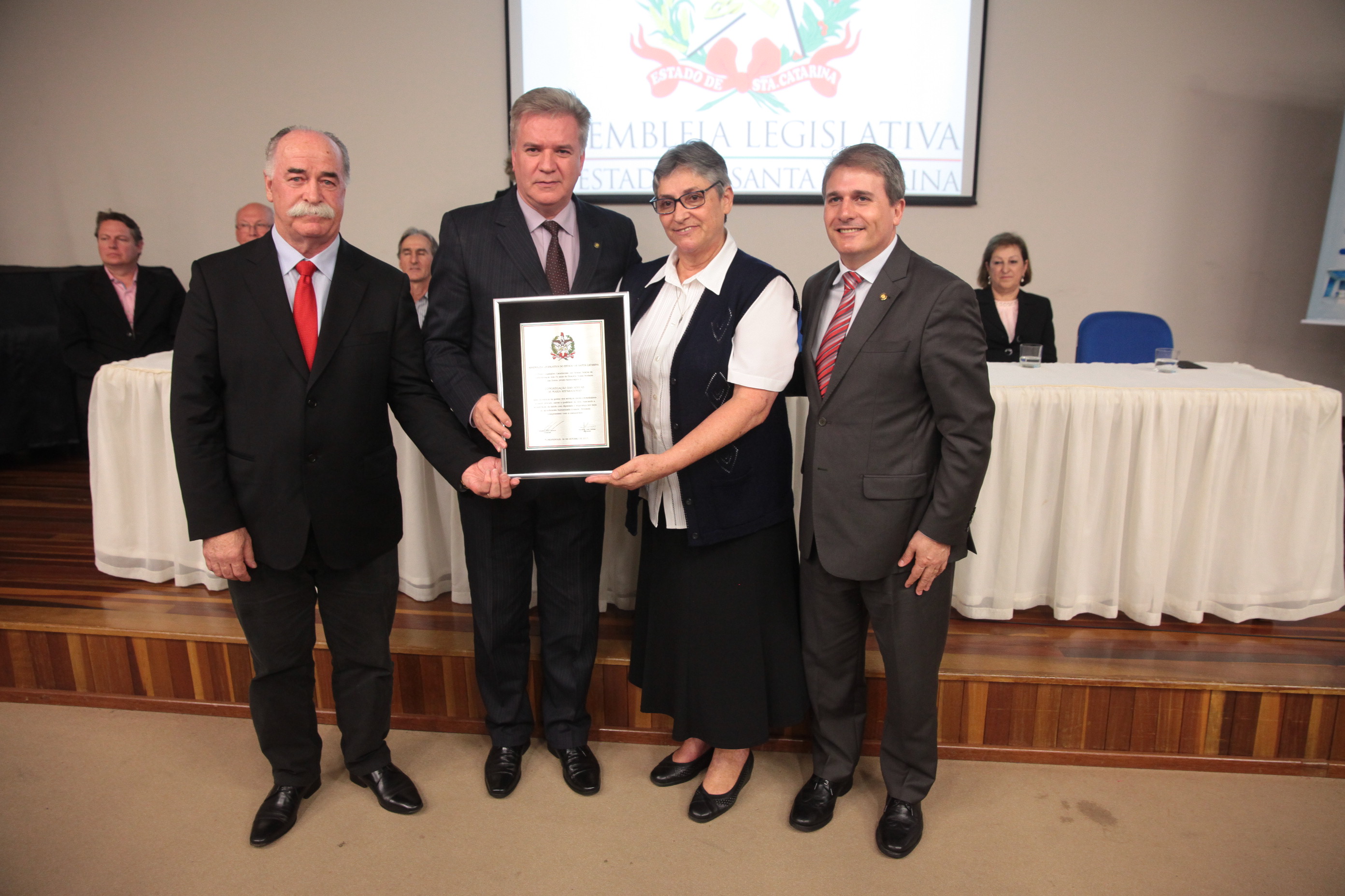 Sessão Solene em comemoração aos 70 anos de fundação do Hospital Nossa Senhora das Dores - Capinzal/SC.