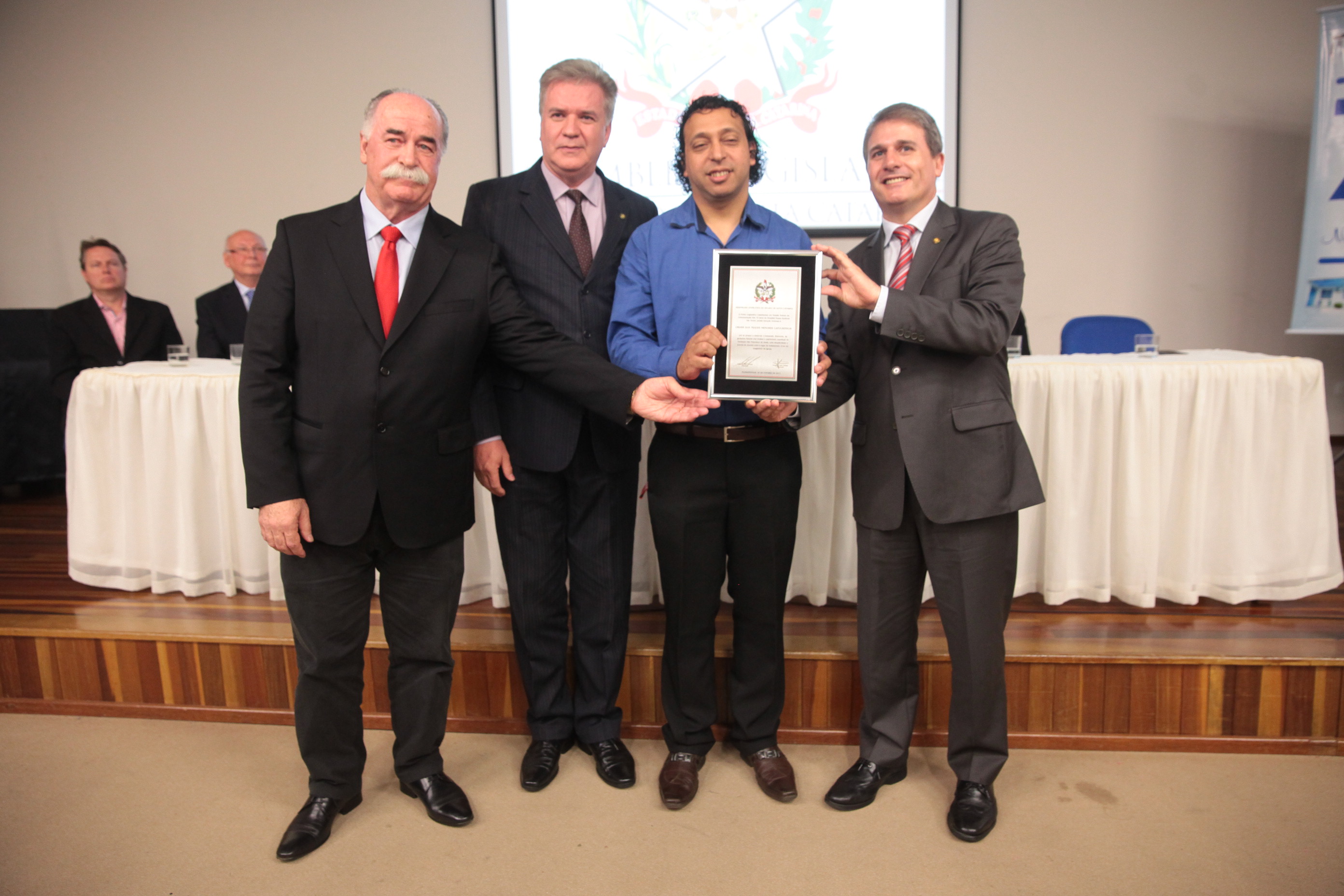 Sessão Solene em comemoração aos 70 anos de fundação do Hospital Nossa Senhora das Dores - Capinzal/SC.