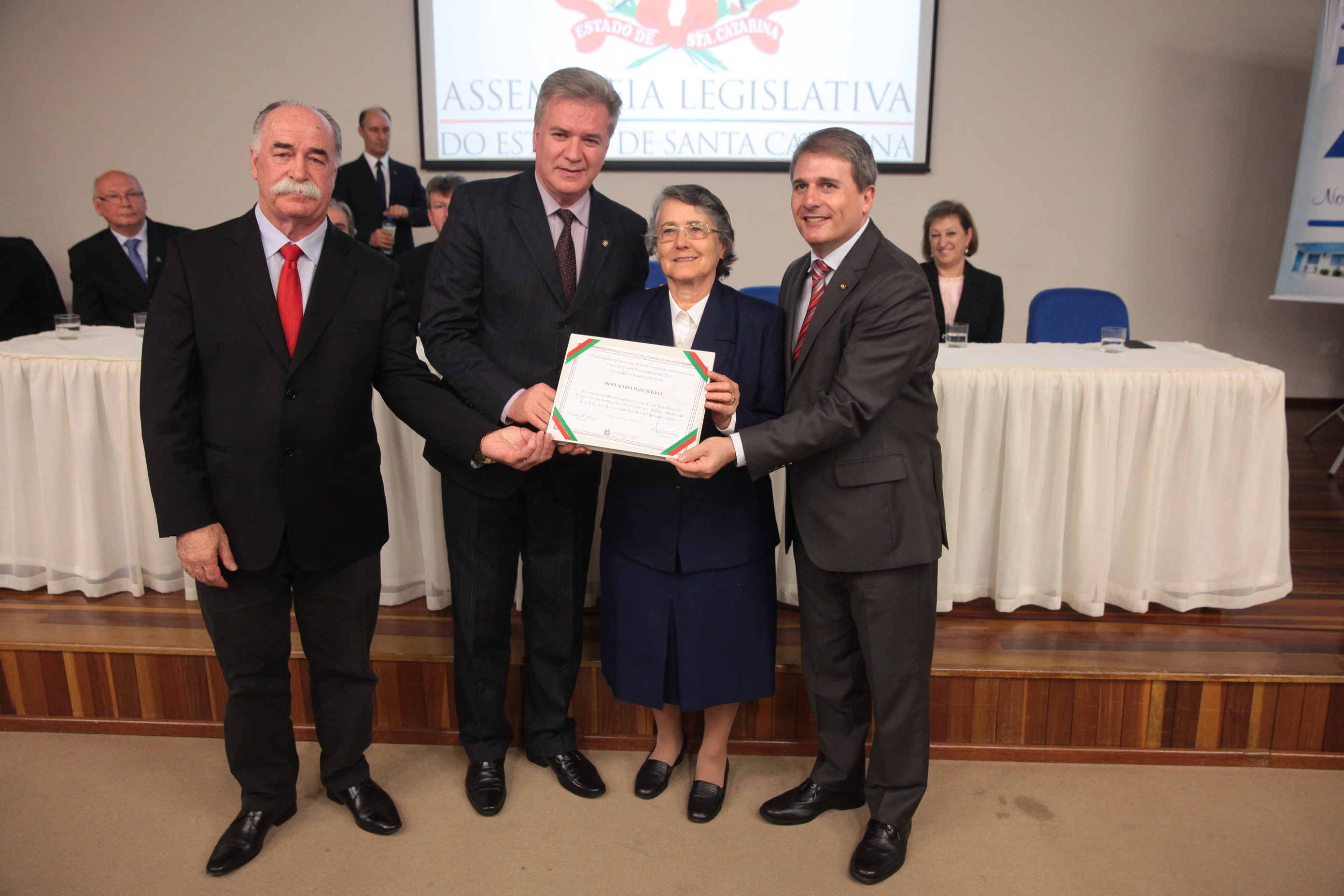 Sessão Solene em comemoração aos 70 anos de fundação do Hospital Nossa Senhora das Dores - Capinzal/SC.