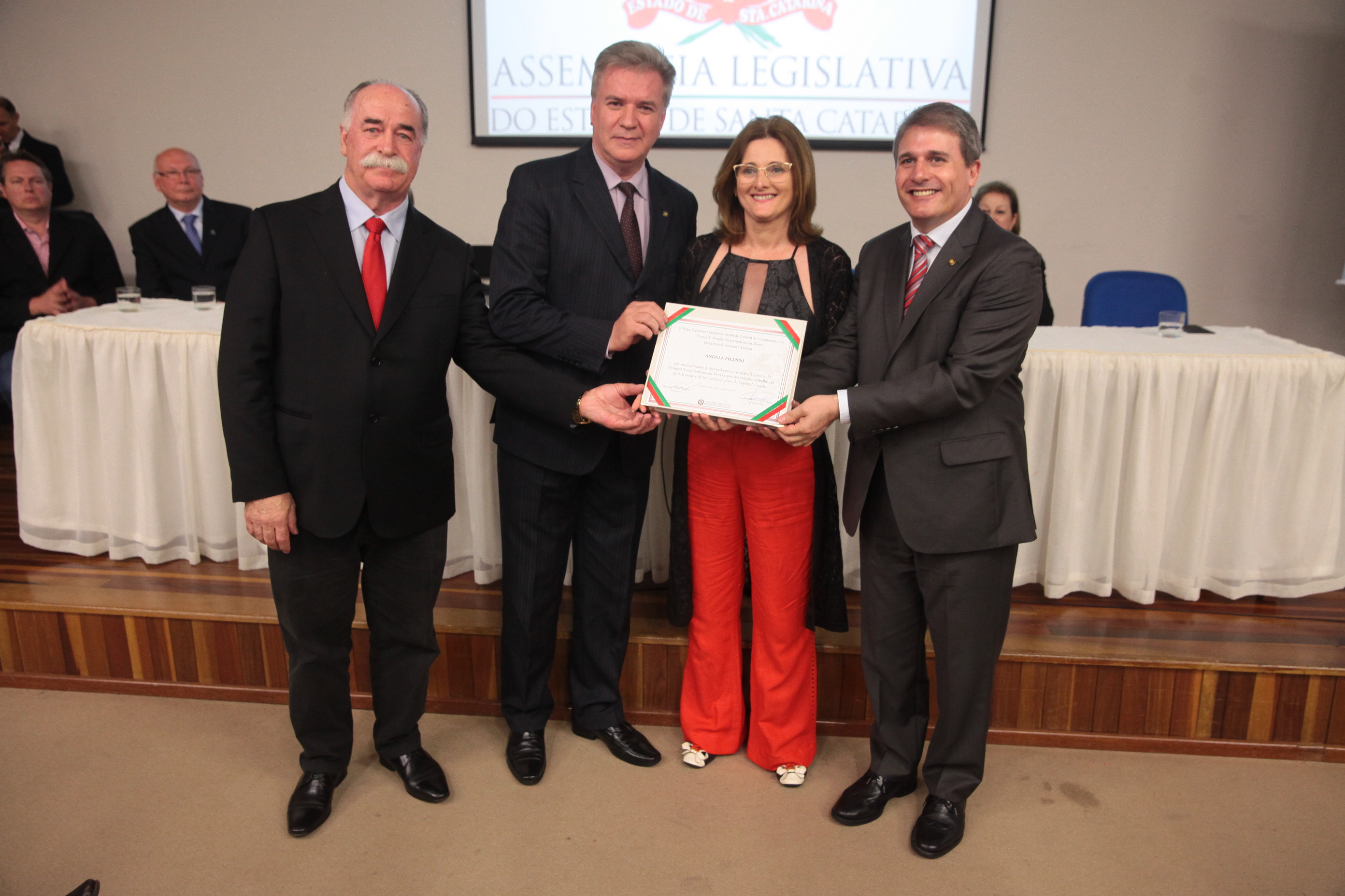 Sessão Solene em comemoração aos 70 anos de fundação do Hospital Nossa Senhora das Dores - Capinzal/SC.
